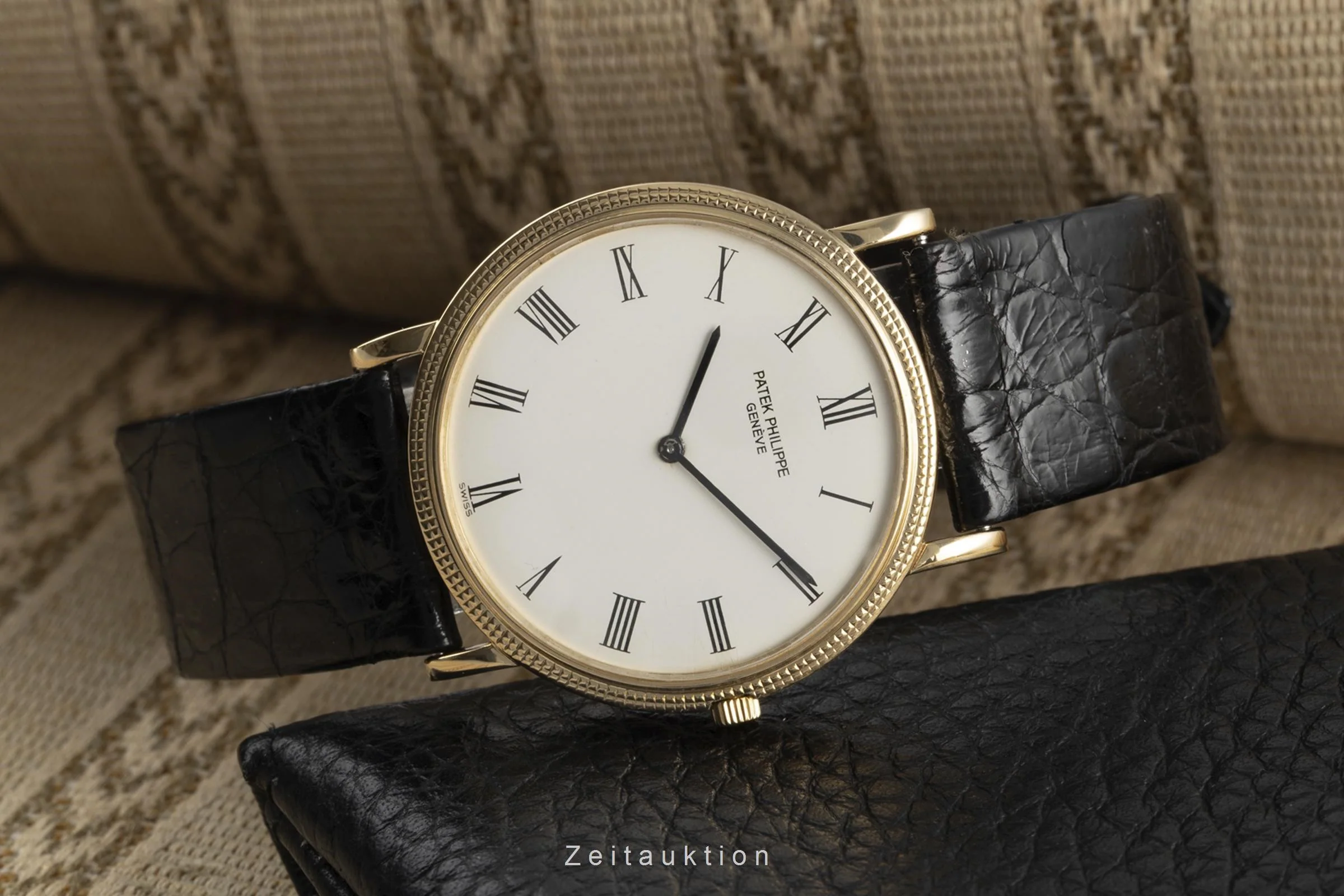 Patek Philippe Calatrava 18 ct gold manual winding men's watch 3520D LP: 21221EUR  [2108733] - Image 2
