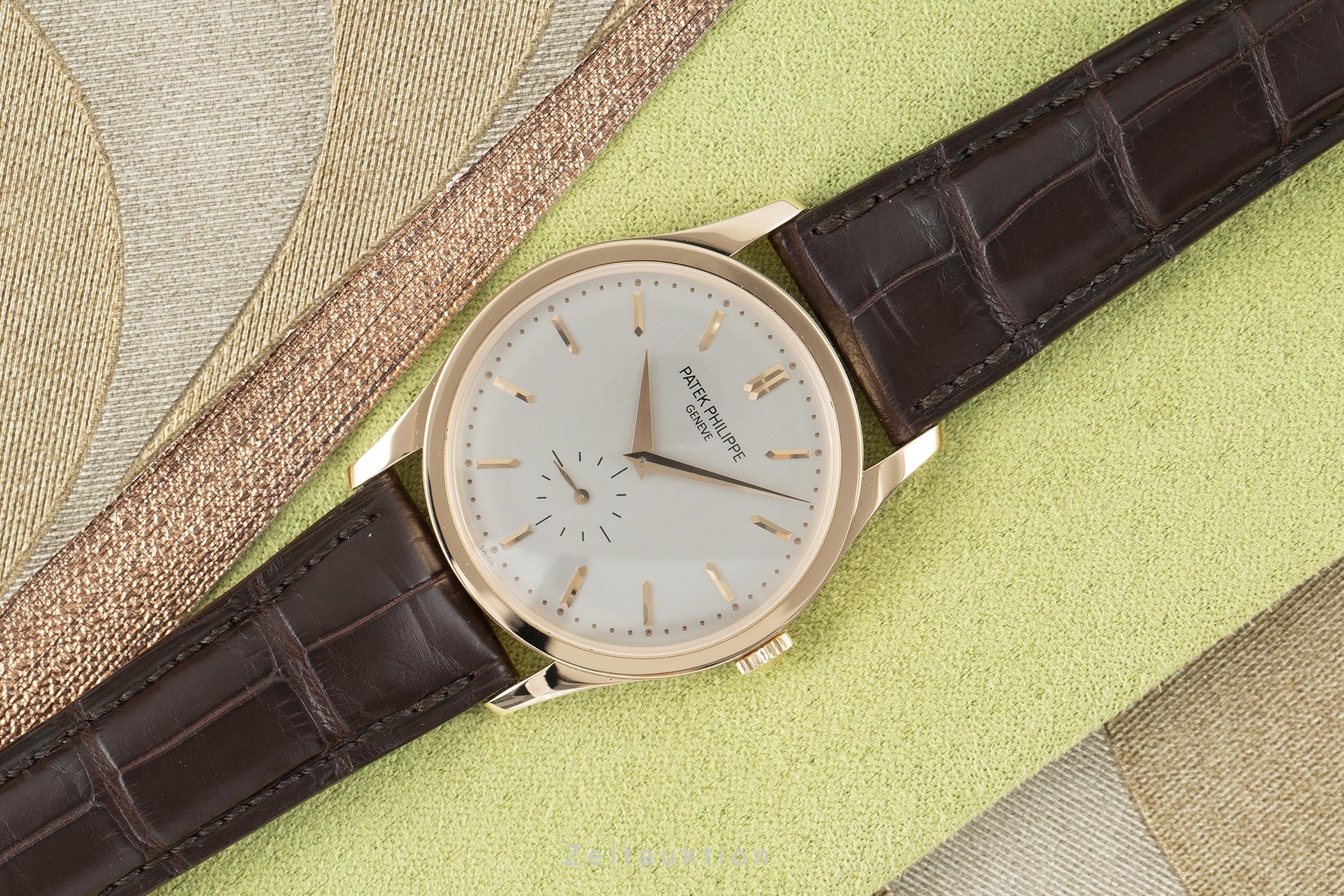 Patek Philippe Calatrava 18 ct red gold manual winding men's watch 5196R-001 LP: 21220EUR  [2109478] - Image 2