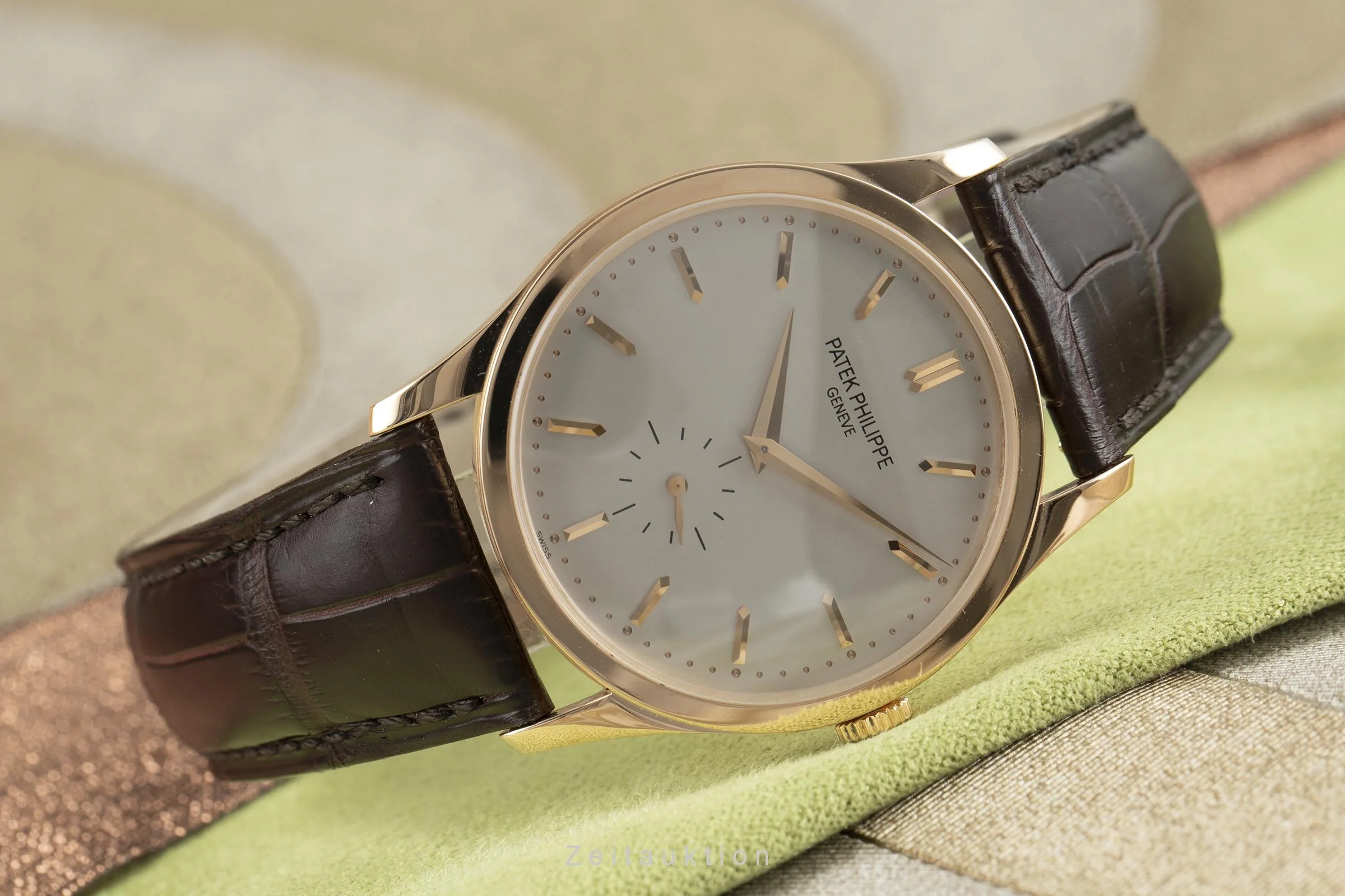 Patek Philippe Calatrava 18 ct red gold manual winding men's watch 5196R-001 LP: 21220EUR  [2109478] - Image 3
