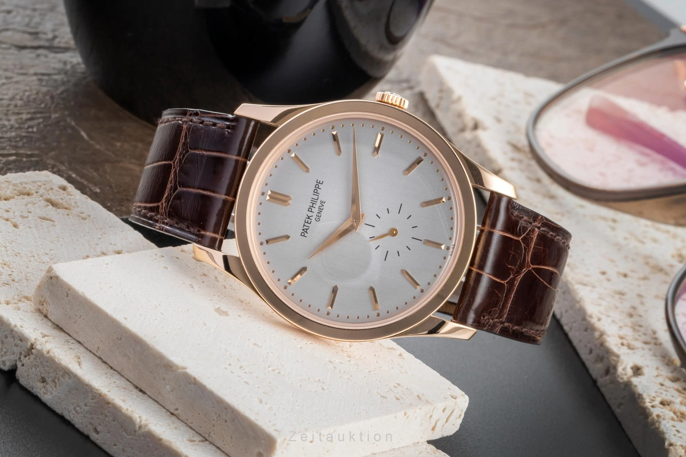 Patek Philippe Calatrava 18 ct red gold manual winding men's watch 5196R-001  [2506655] - Image 3