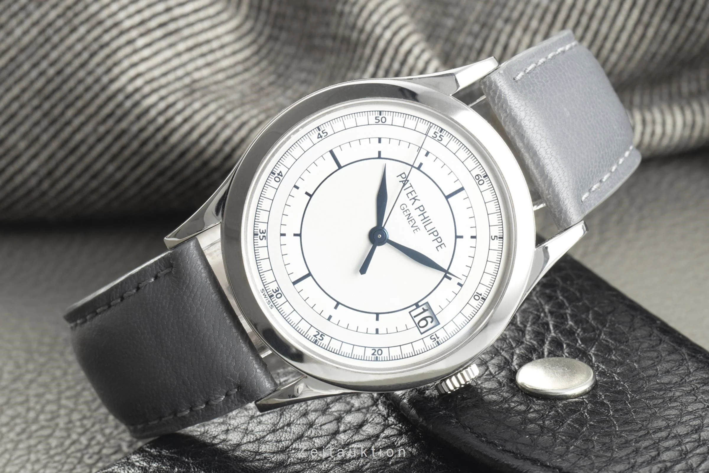 Patek Philippe Calatrava 18 ct white gold automatic men's watch 5296 LP: 32650EUR  [2109773] - Image 2