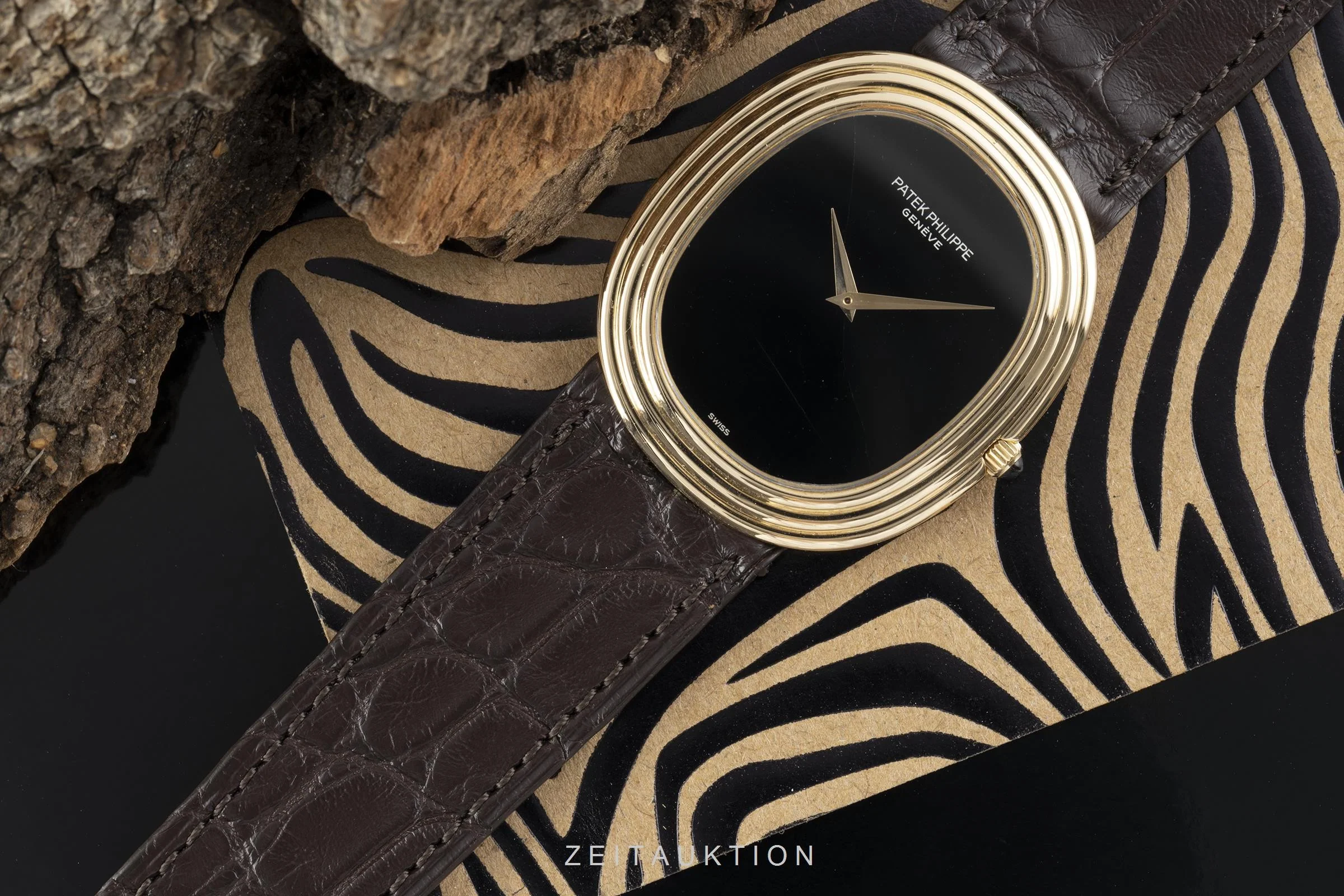 Patek Philippe Ellipse 18 ct gold automatic men's watch 3634  [2106522] - Image 3