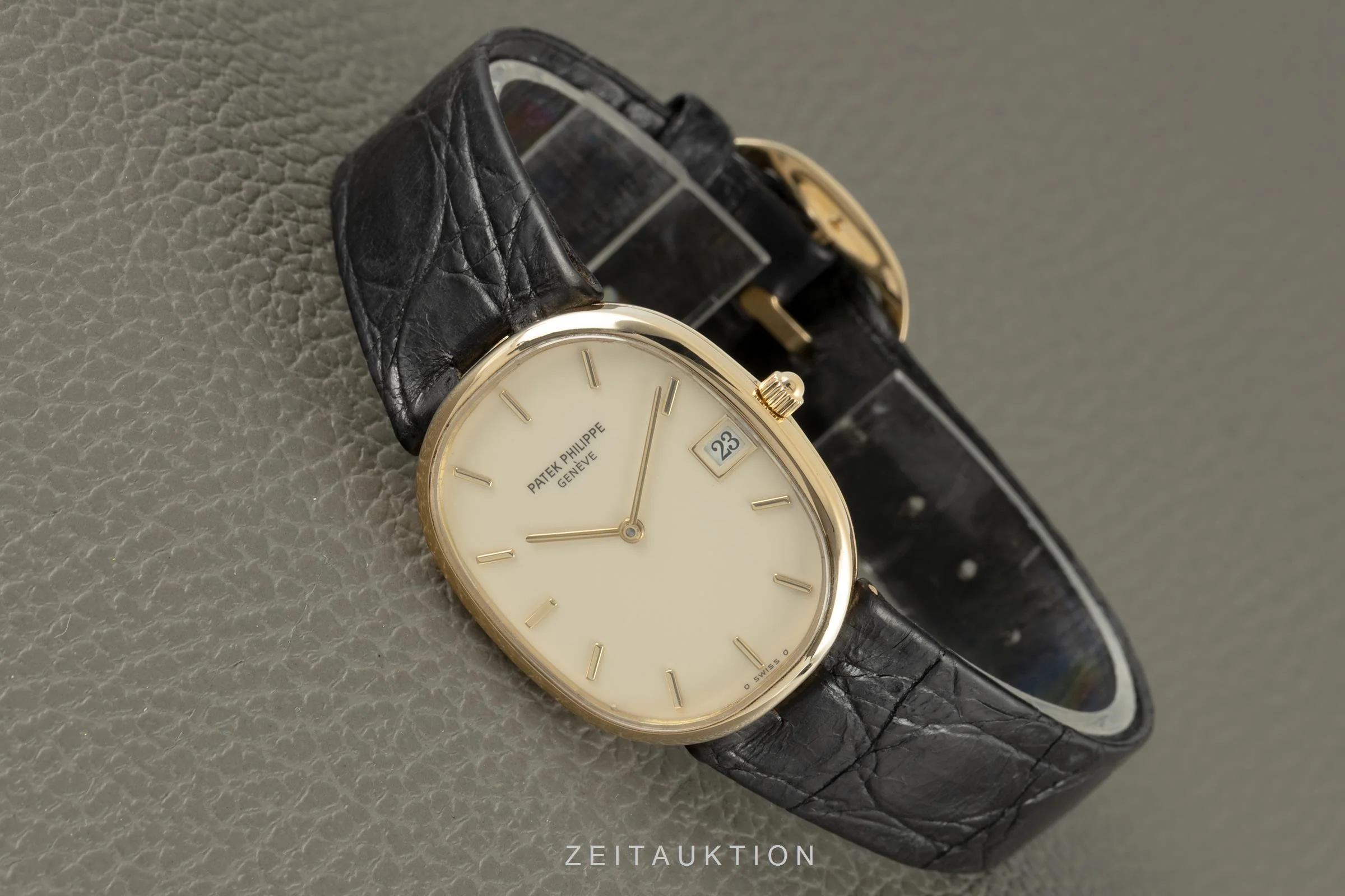 Patek Philippe Ellipse 18 ct gold quartz men's watch 3788  [2103297] - Image 2