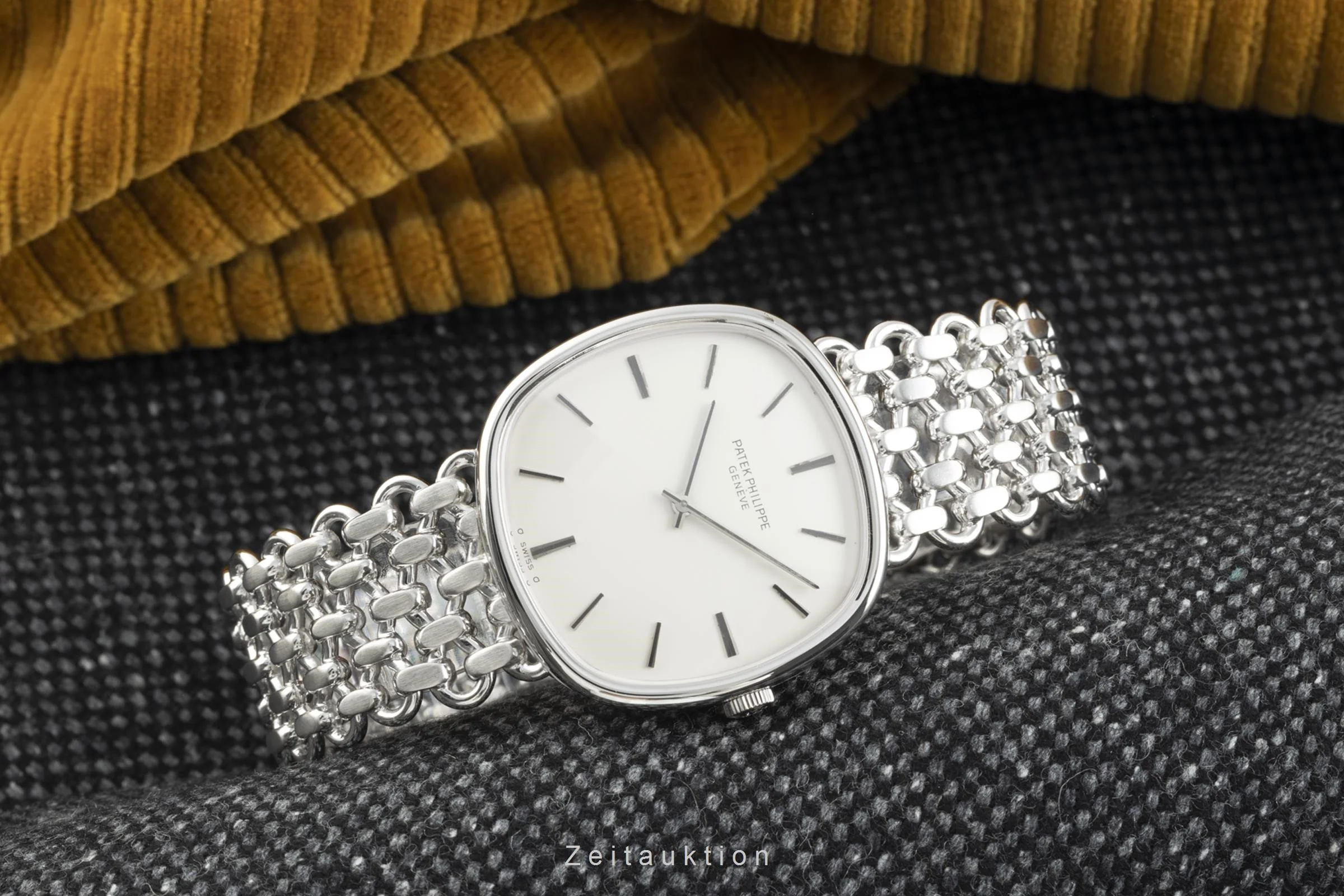 Patek Philippe Ellipse 18 ct white gold manual winding unisex 3644/2 LP: 29630EUR  [2108852] - Image 2