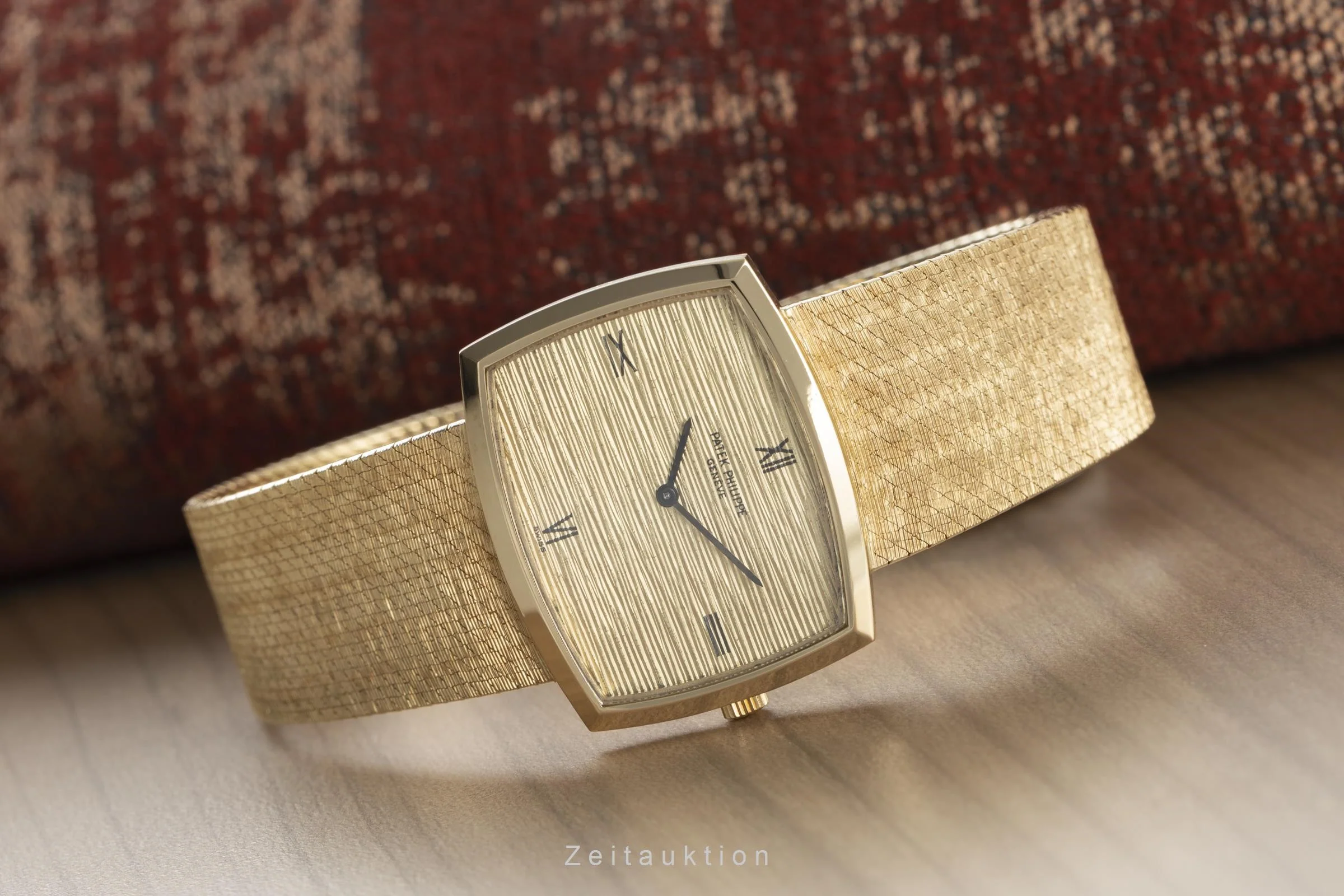 Patek Philippe Gondolo 18 ct gold manual winding men's watch 3528/1 Vintage  [2109419] - Image 2