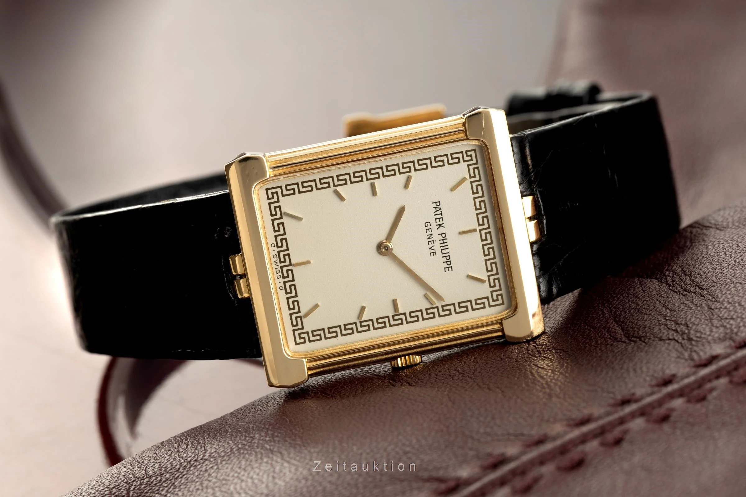 Patek Philippe Les Grecques 18 ct gold manual winding men's watch 3775  [2107768] - Image 2