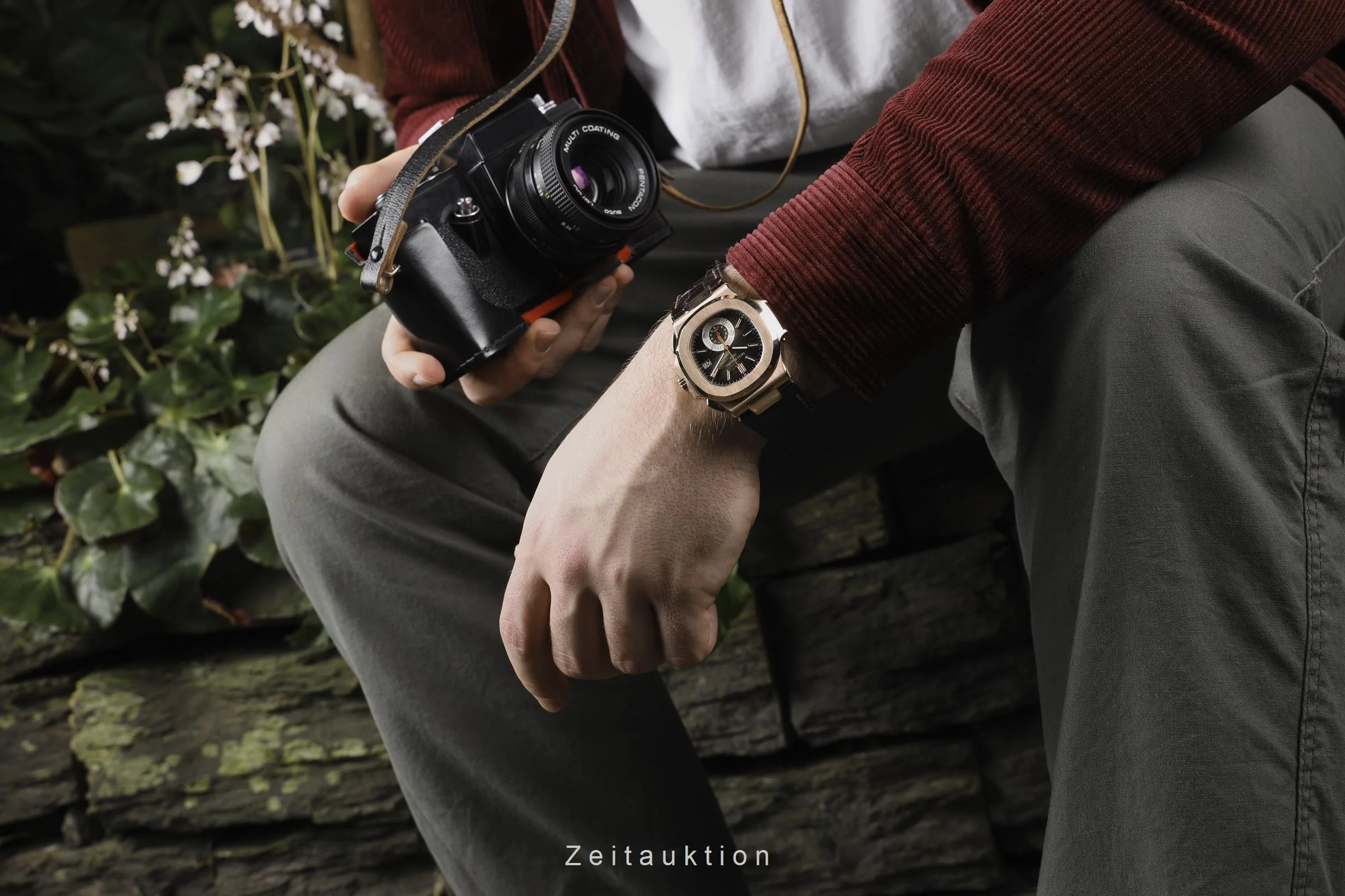 Patek Philippe Nautilus chronograph 18 ct red gold automatic men's watch 5980R-001  [2200733] - Image 3