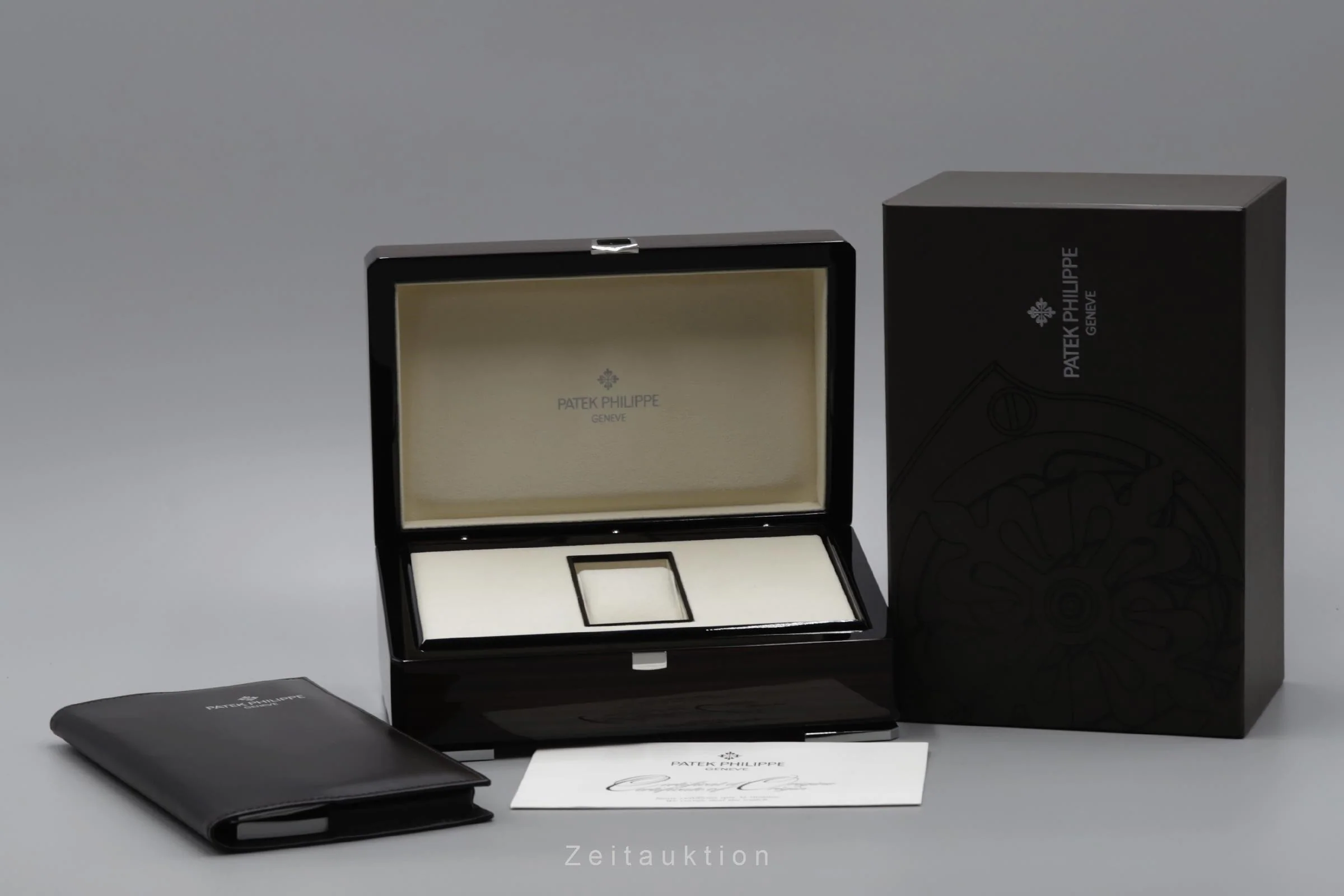 Patek Philippe Nautilus chronograph 18 ct red gold automatic men's watch 5980R-001  [2200733] - Image 8