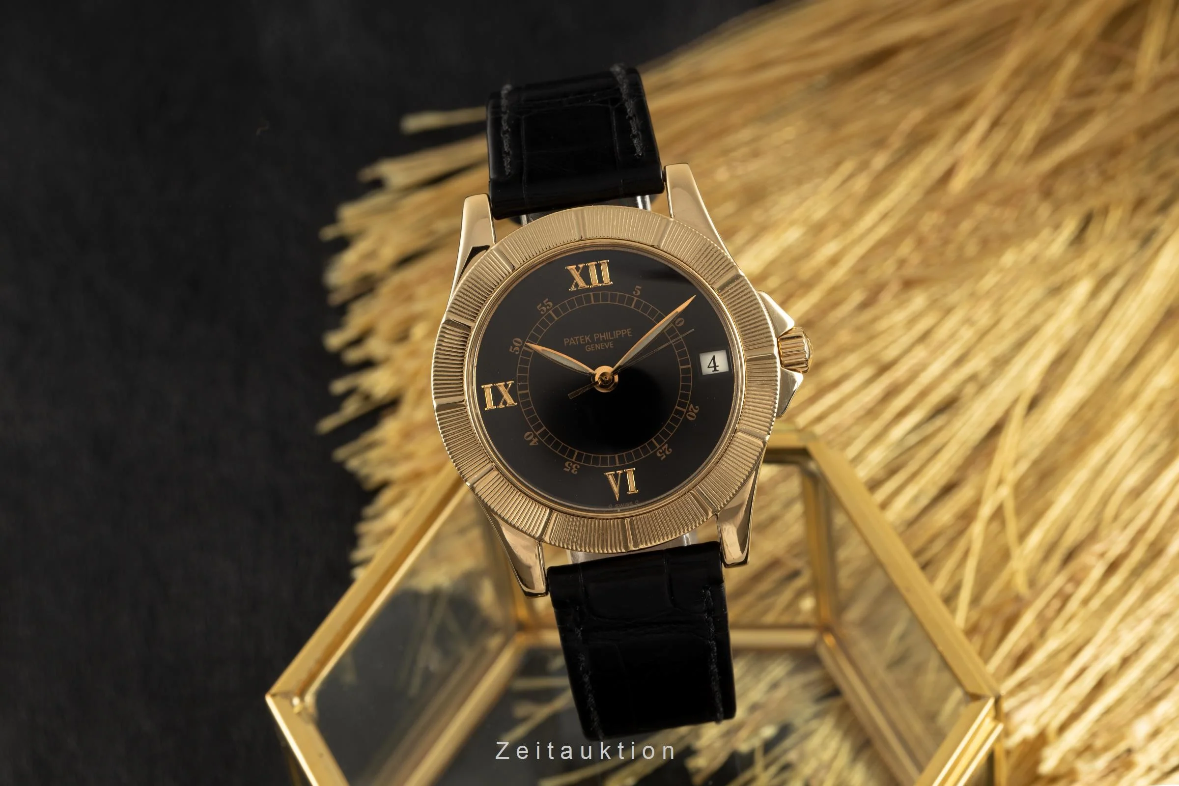 Patek Philippe Neptune 18 ct gold automatic men's watch 5081  [2107539] - Image 3