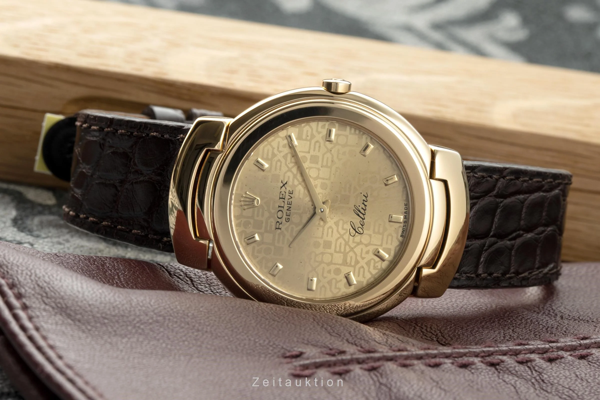 Rolex Cellini 18 ct gold quartz men's watch 6622  [2200561] - Image 2