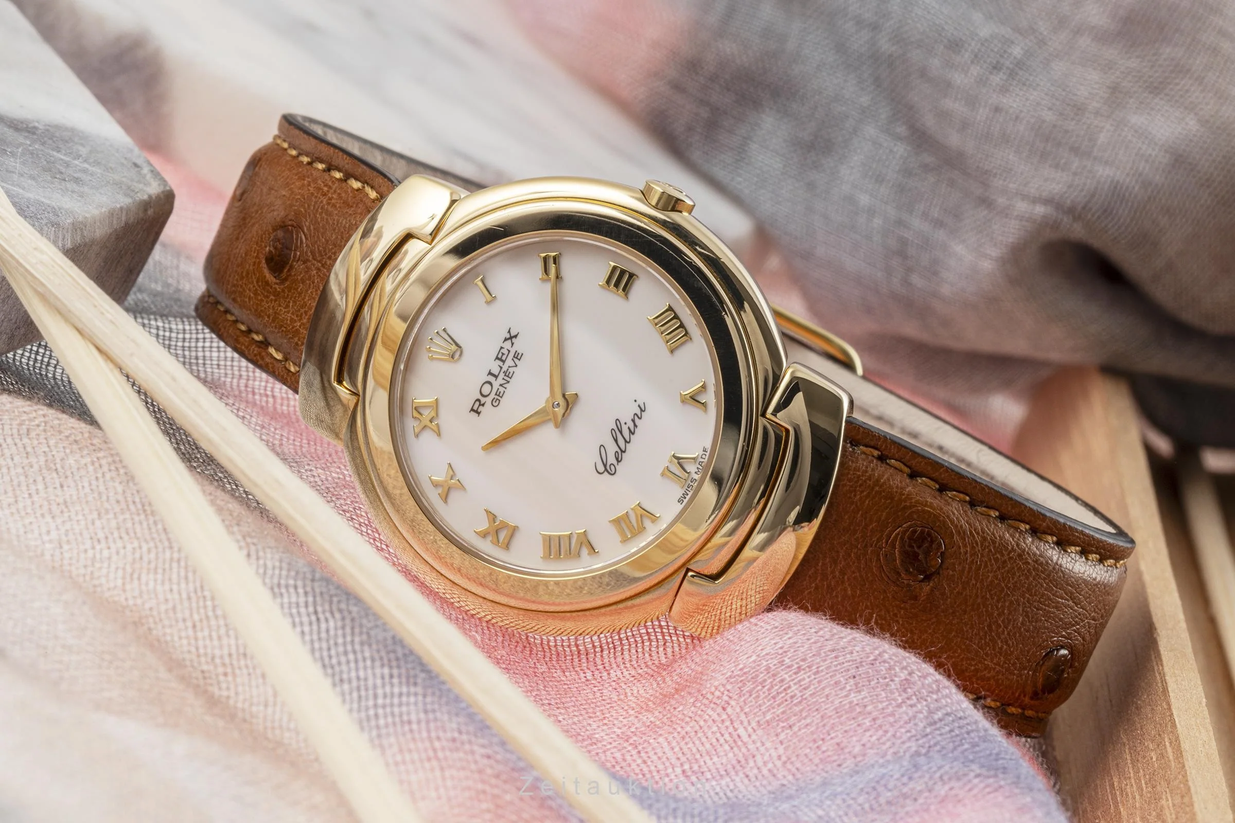 Rolex Cellini 18 ct gold quartz men's watch 6622  [2302124] - Image 2