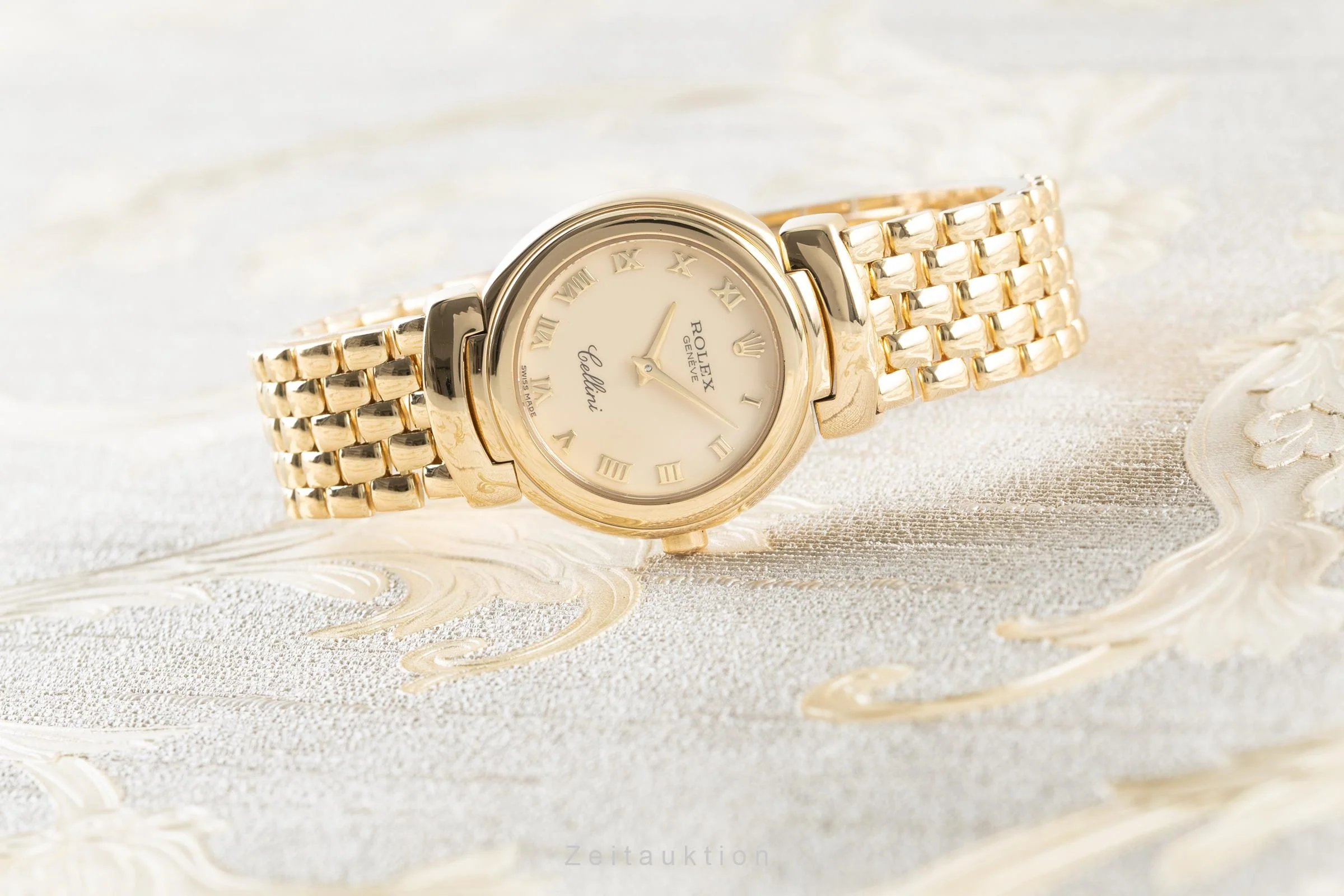 Rolex Cellini 18 ct gold quartz women's watch 6621  [2110664] - Image 2