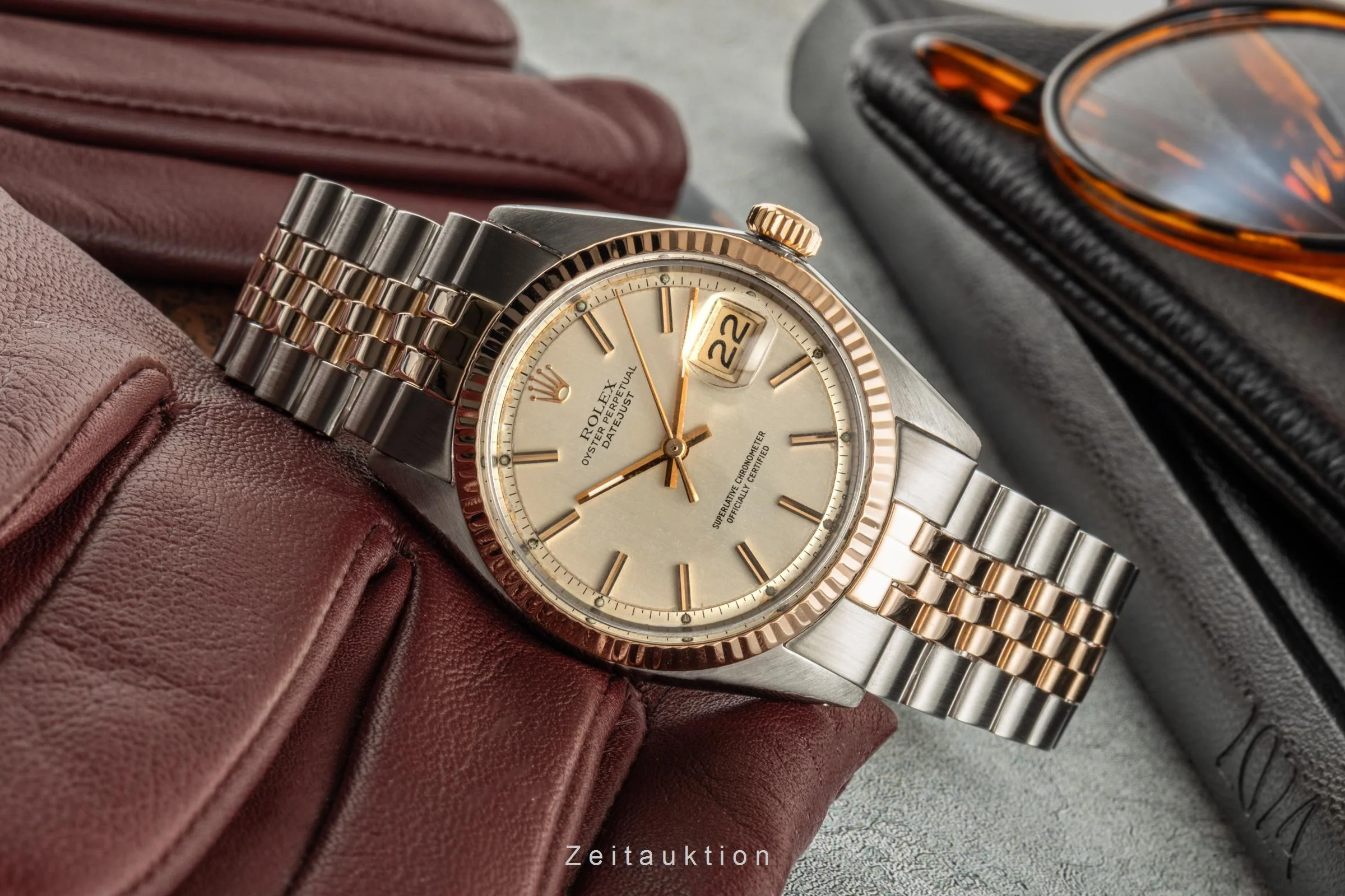 Rolex Datejust steel / gold automatic men's watch 1601  [2400229] - Image 2