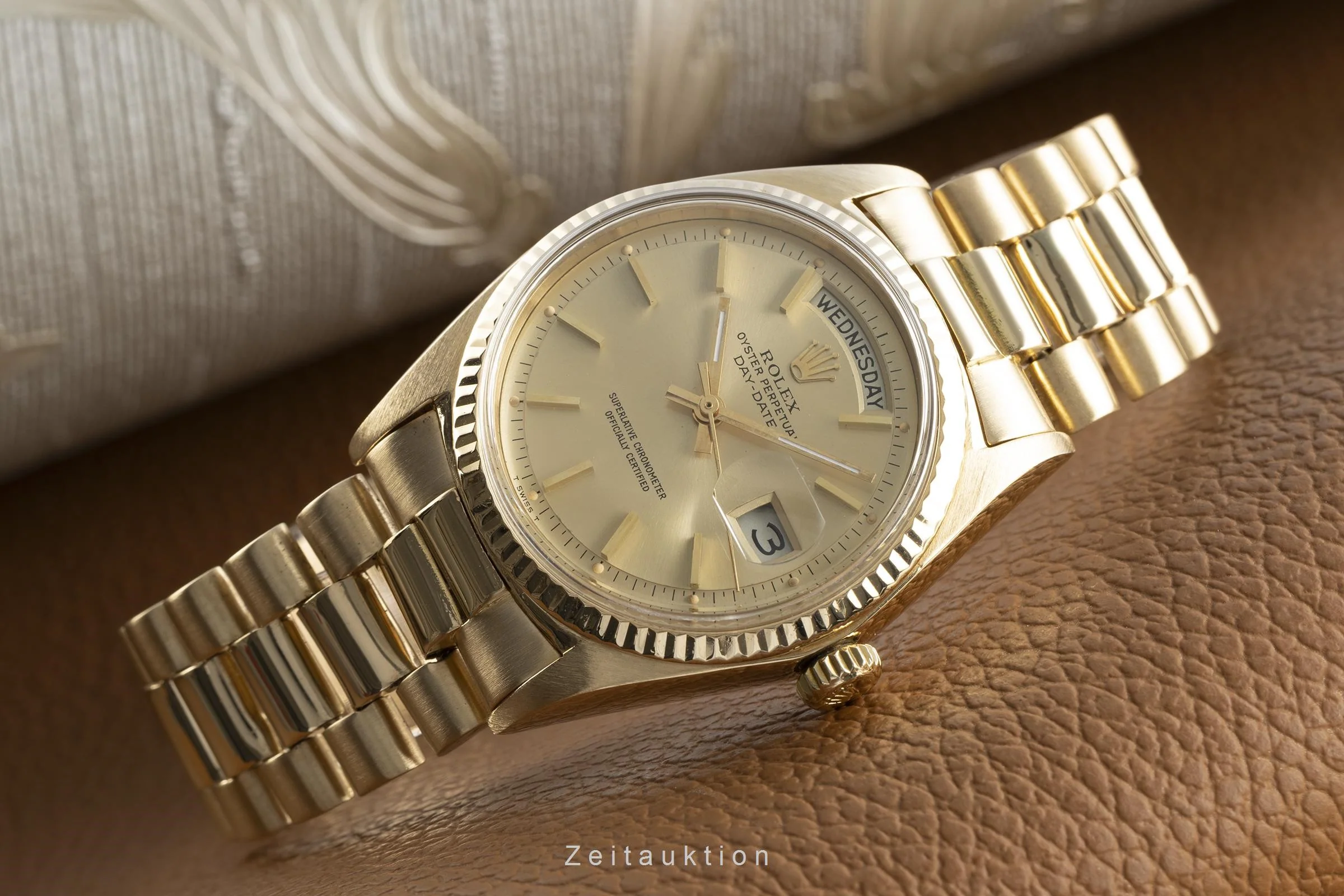 Rolex Day-Date 18 ct gold automatic men's watch 1803  [2111184] - Image 2