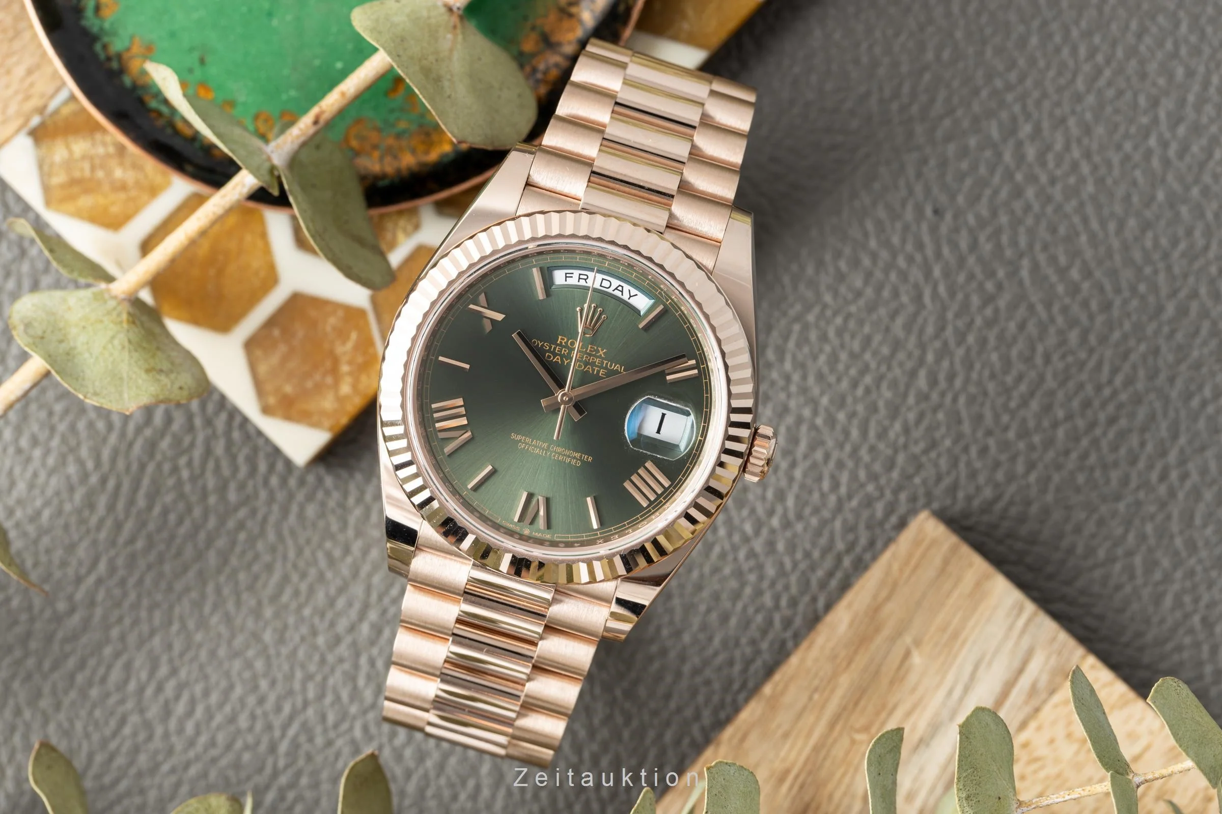 Rolex Day-Date 18 ct red gold automatic men's watch 228235  [2204093] - Image 3