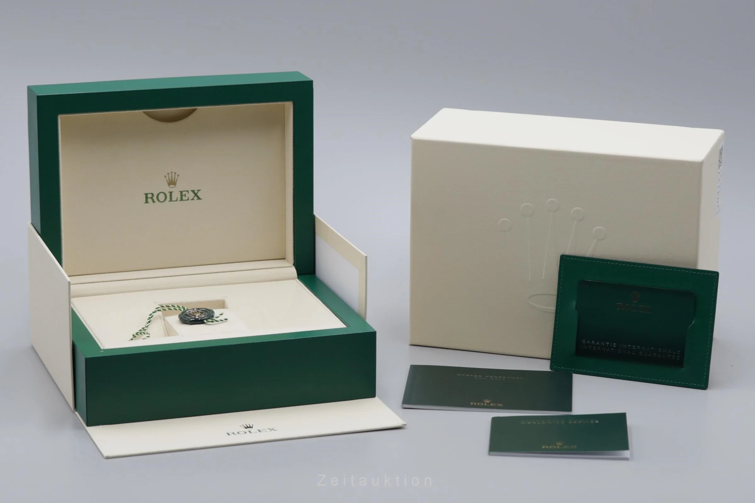 Rolex Day-Date 18 ct red gold automatic men's watch 228235  [2204127] - Image 8