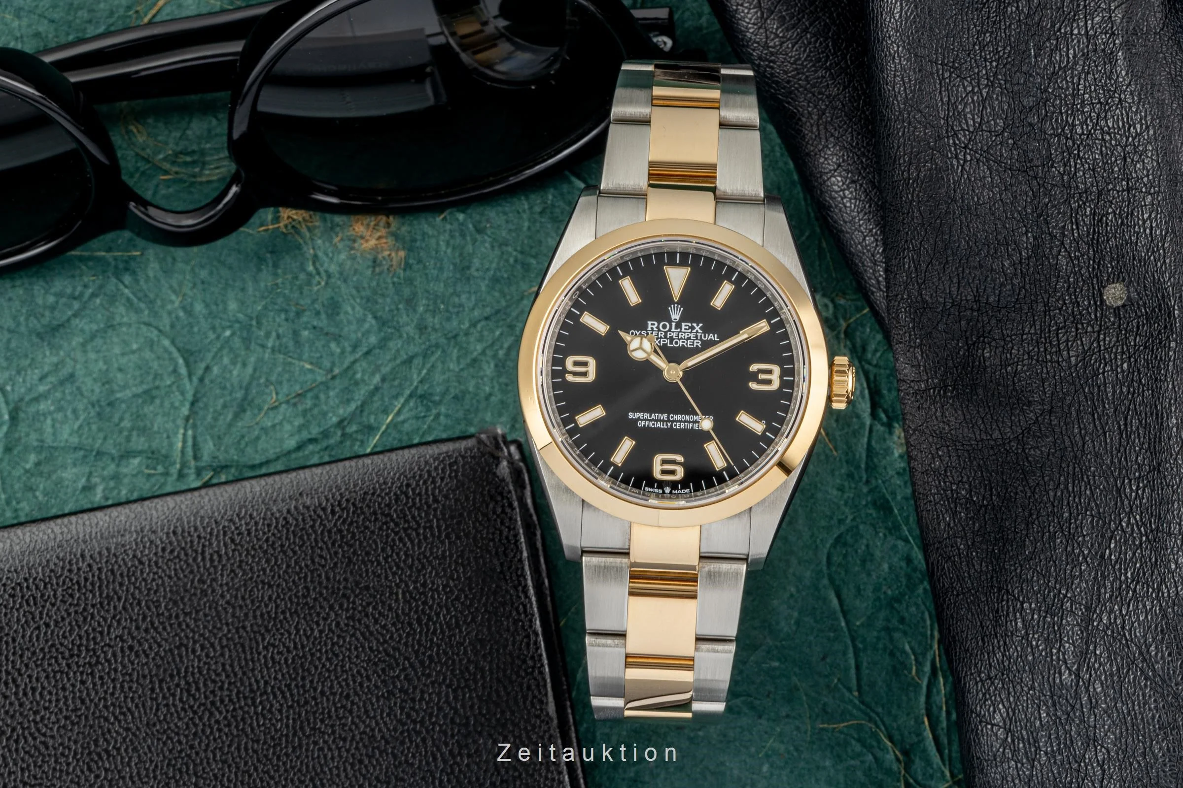 Rolex Explorer steel / gold automatic men's watch 124273 LP: 11550EUR  [2303033] - Image 3
