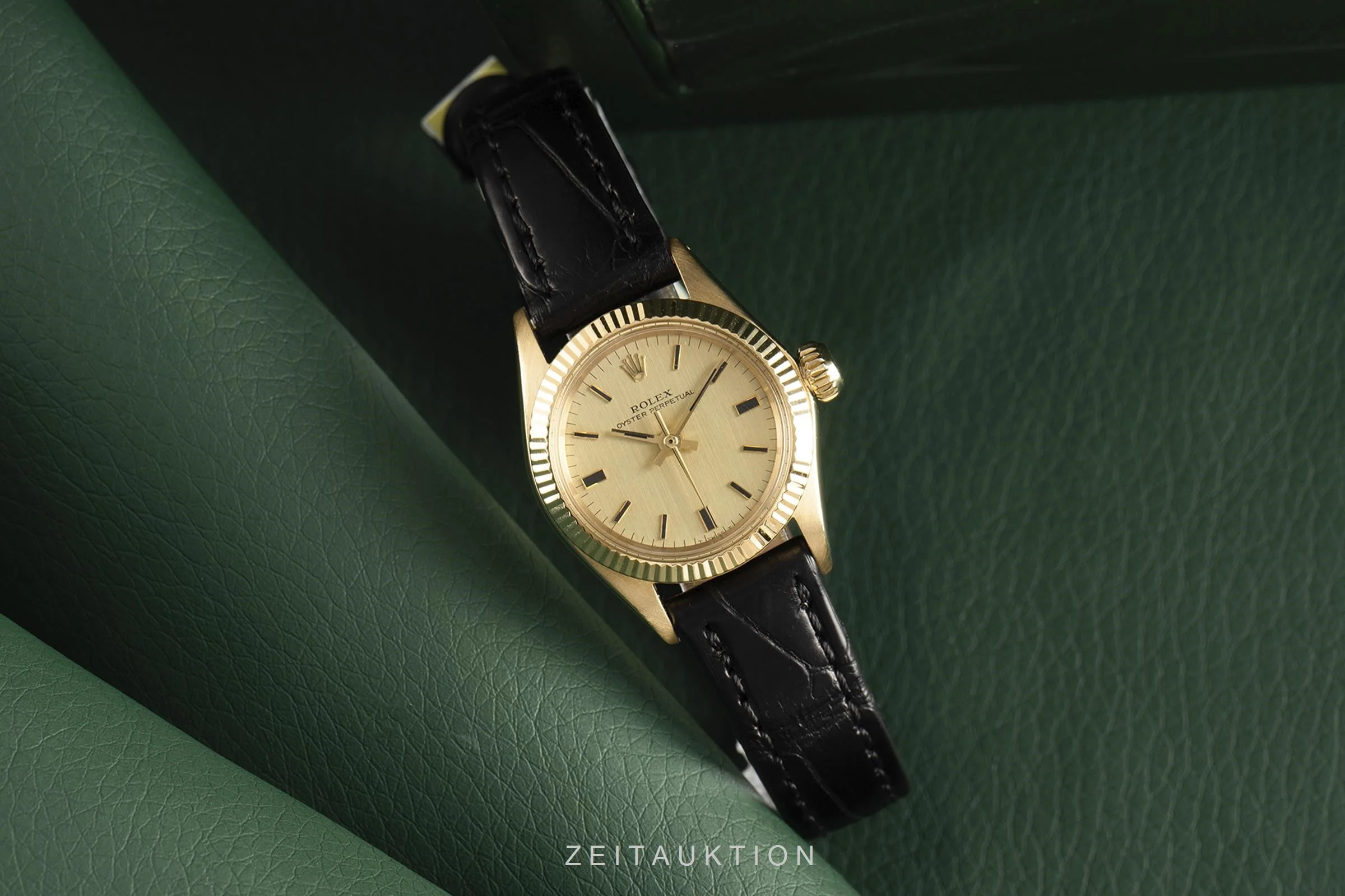 Rolex Oyster Perpetual 18 ct gold automatic women's watch 6619 Vintage  [2106470] - Image 3