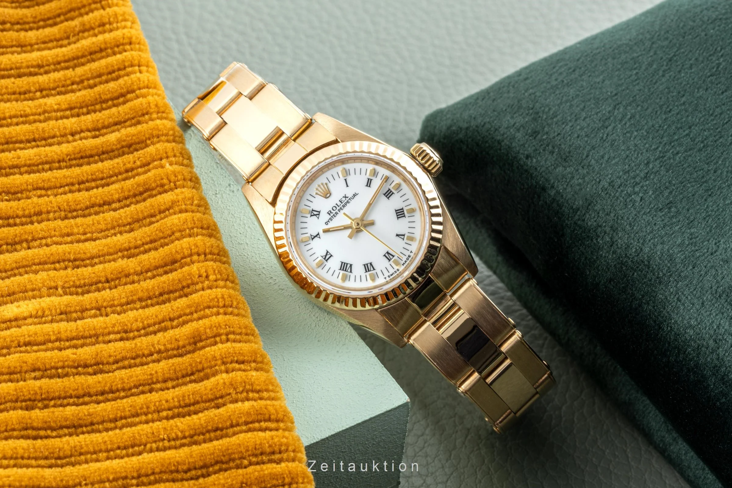 Rolex Oyster Perpetual 18 ct gold automatic women's watch 67198  [2304625] - Image 2