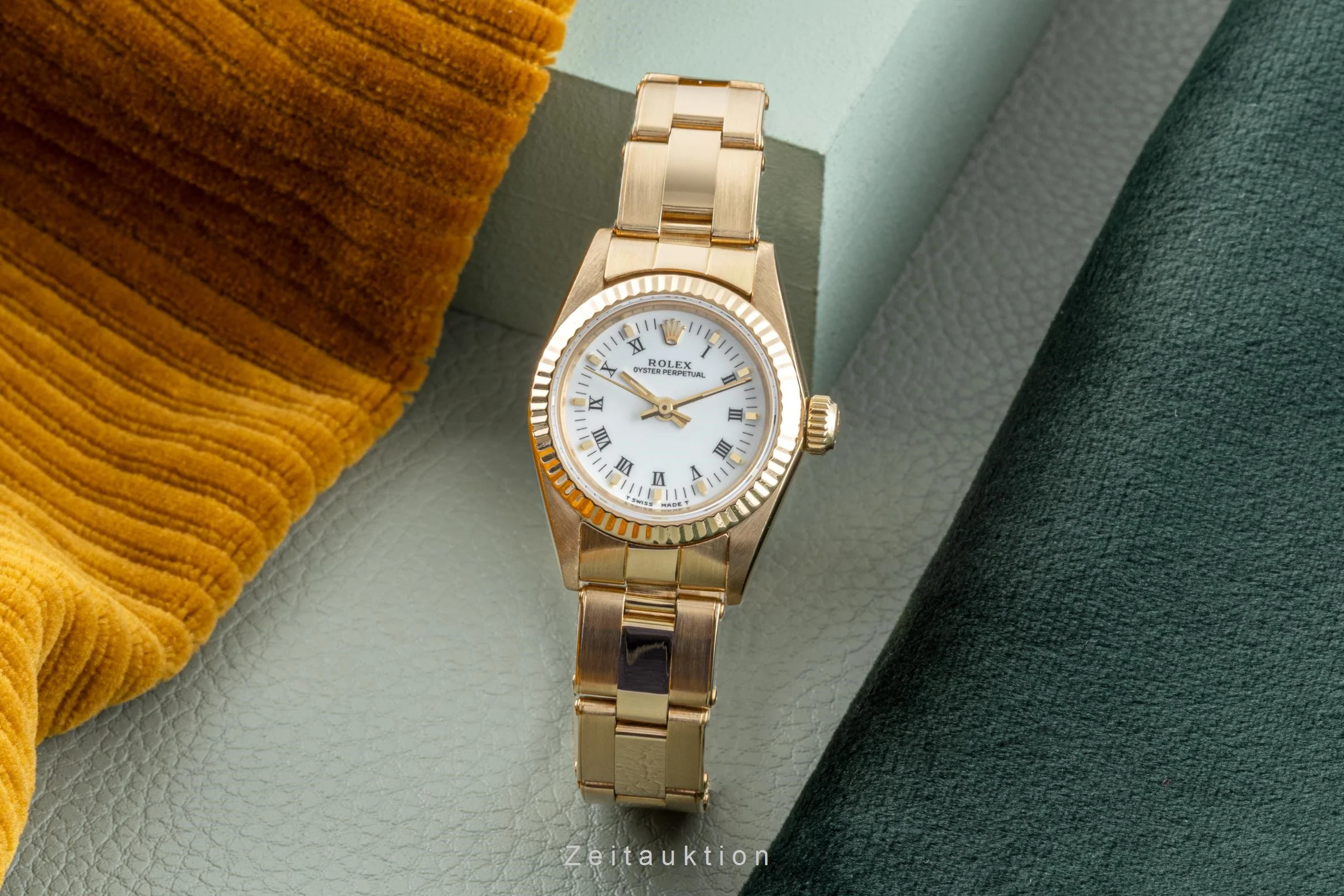 Rolex Oyster Perpetual 18 ct gold automatic women's watch 67198  [2304625] - Image 3