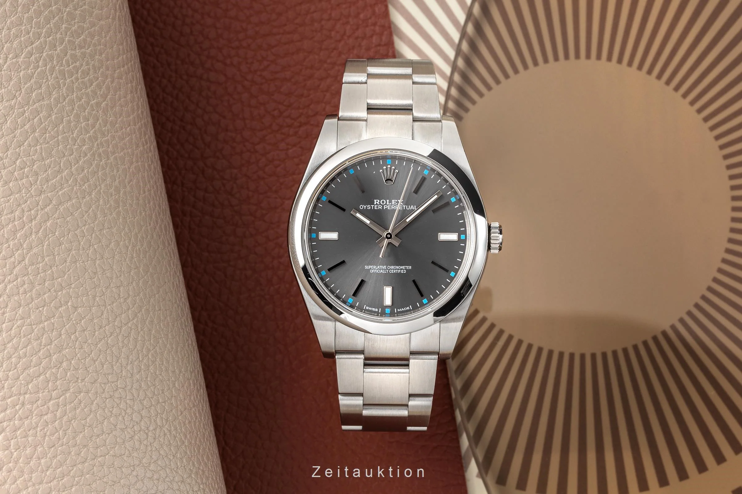 Rolex Oyster Perpetual steel automatic men's watch 114300  [2302625] - Image 3