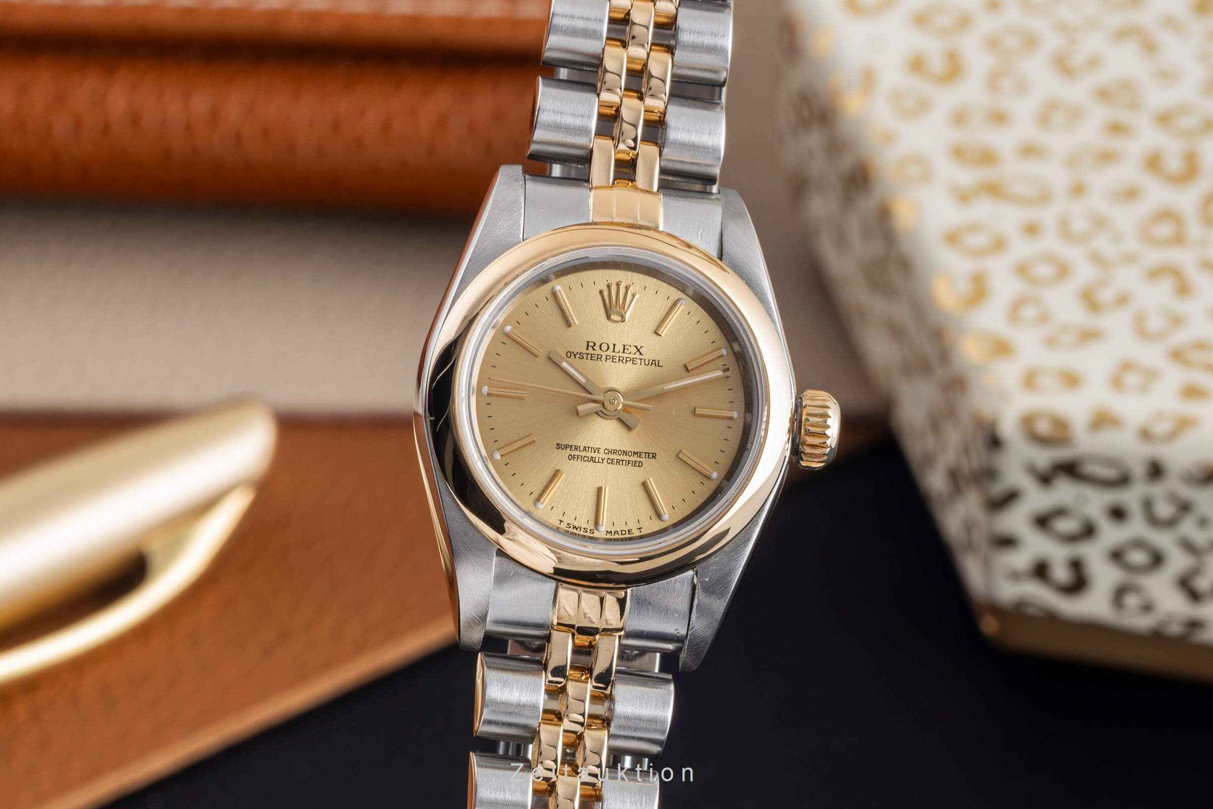 Rolex Oyster Perpetual steel / gold automatic women's watch 67183  [2501977] - Image 2