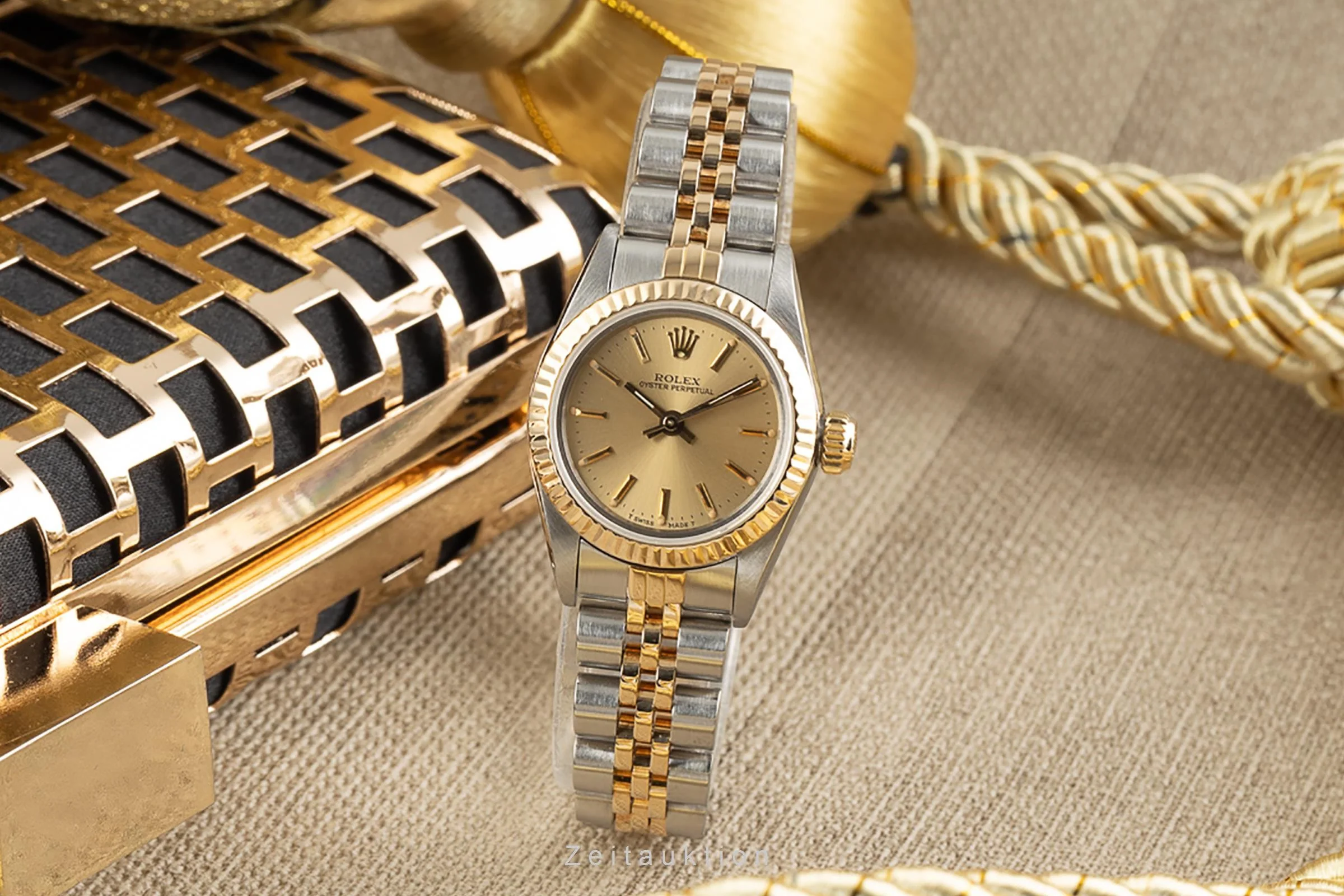 Rolex Oyster Perpetual steel / gold automatic women's watch 67193 LP: 5450EUR  [2303078] - Image 3