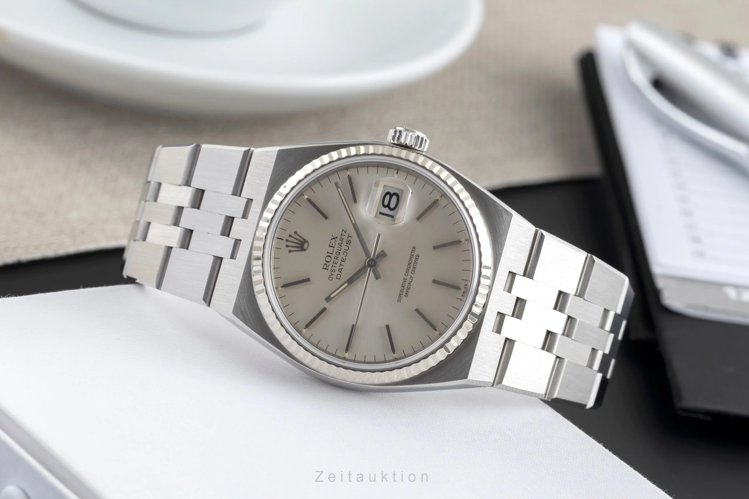Rolex Oysterquartz steel / white gold quartz men's watch 17014  [2503996] - Image 3