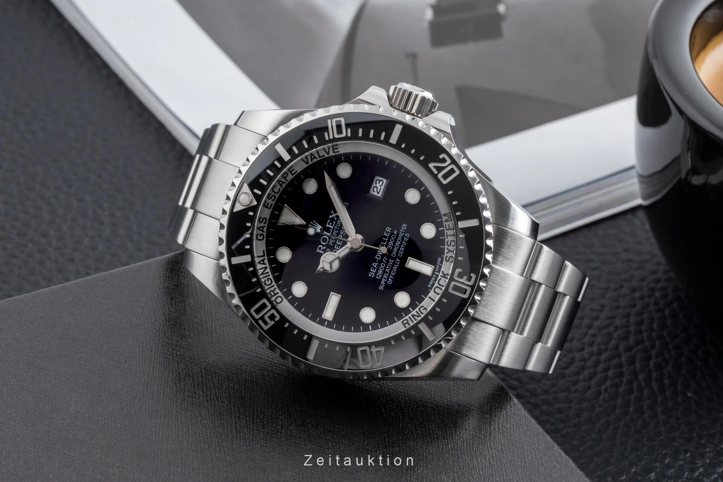 Rolex Sea-Dweller steel automatic men's watch 116660  [2502263] - Image 3