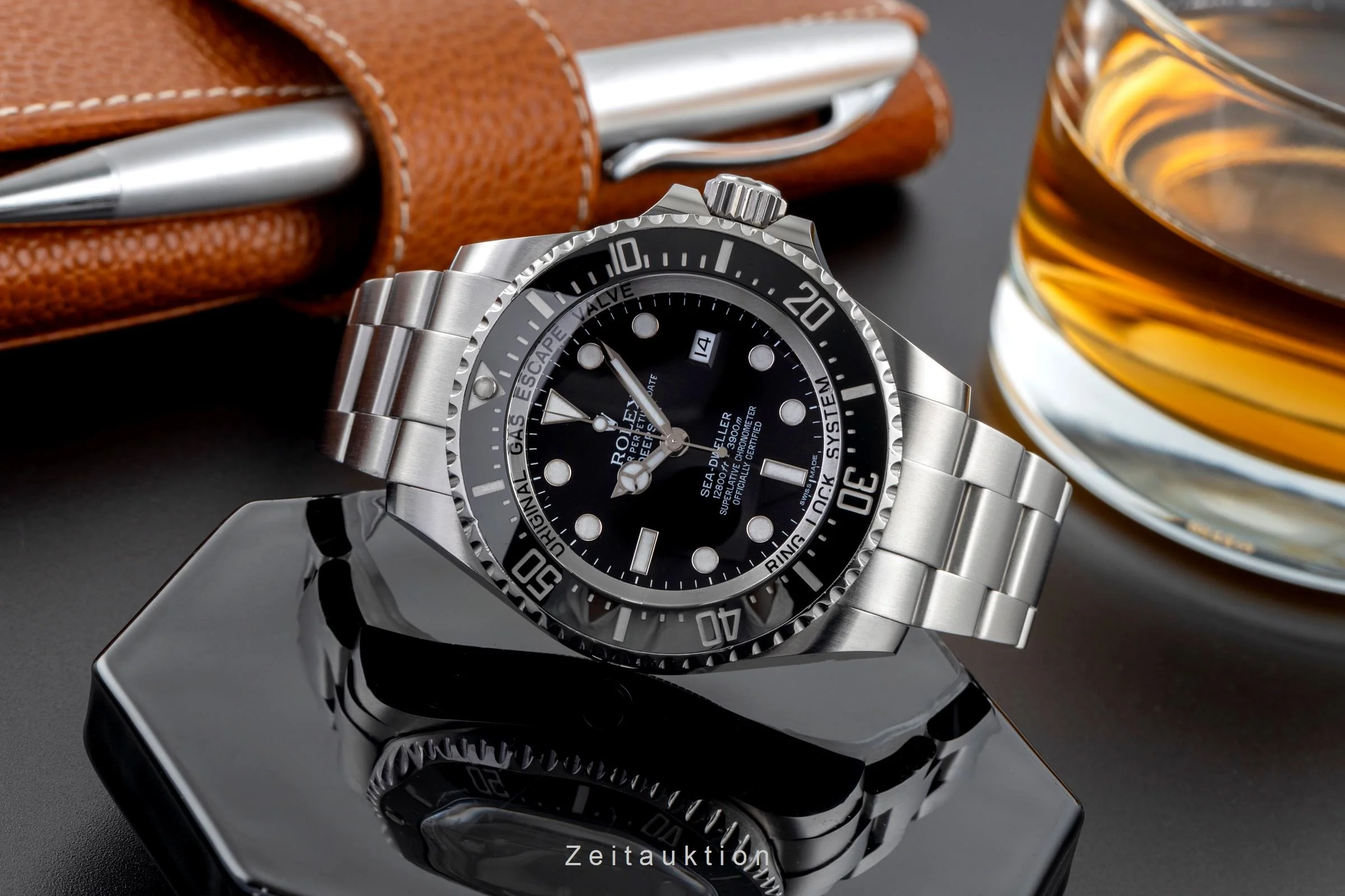 Rolex Sea-Dweller steel automatic men's watch 116660  [2502512] - Image 3