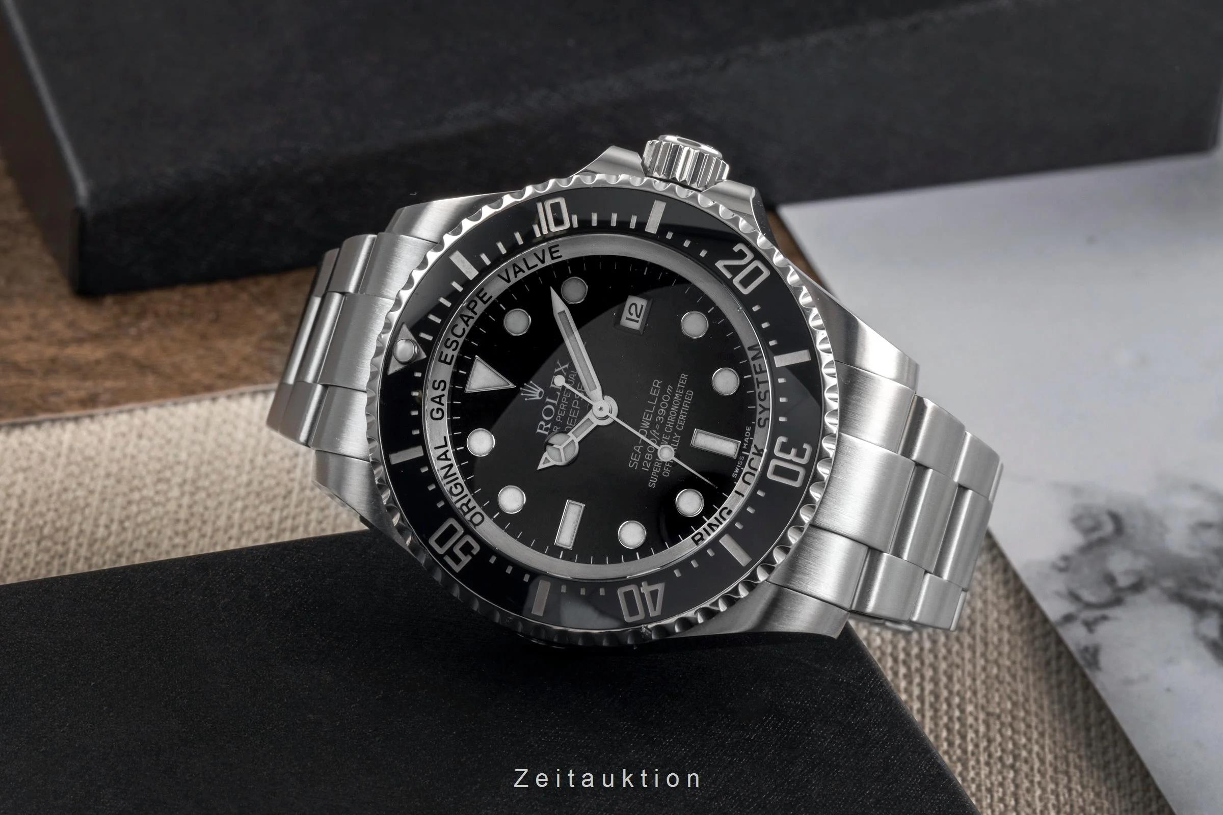 Rolex Sea-Dweller steel automatic men's watch 116660  [2503363] - Image 3