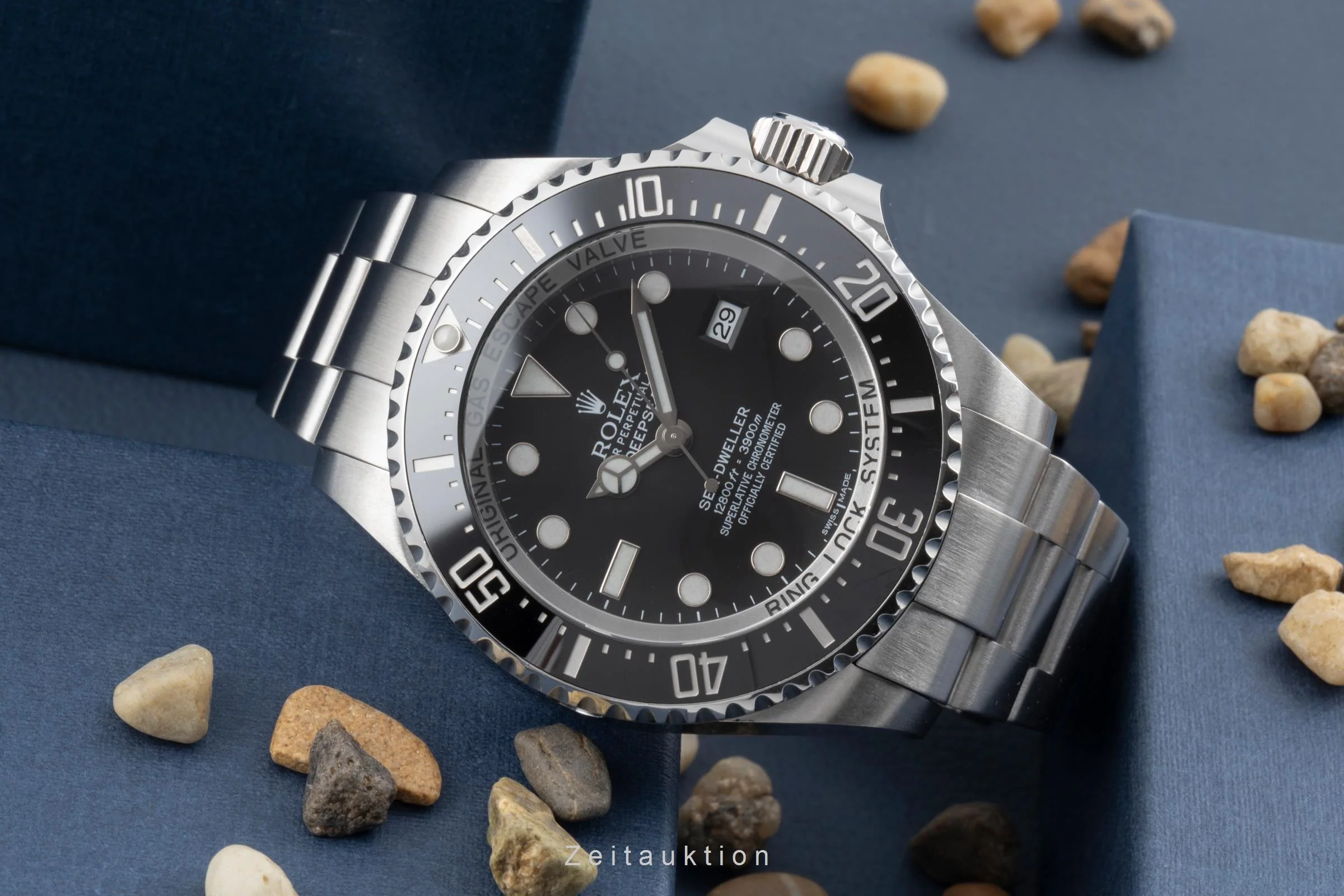 Rolex Sea-Dweller steel automatic men's watch 116660  [2505973] - Image 3