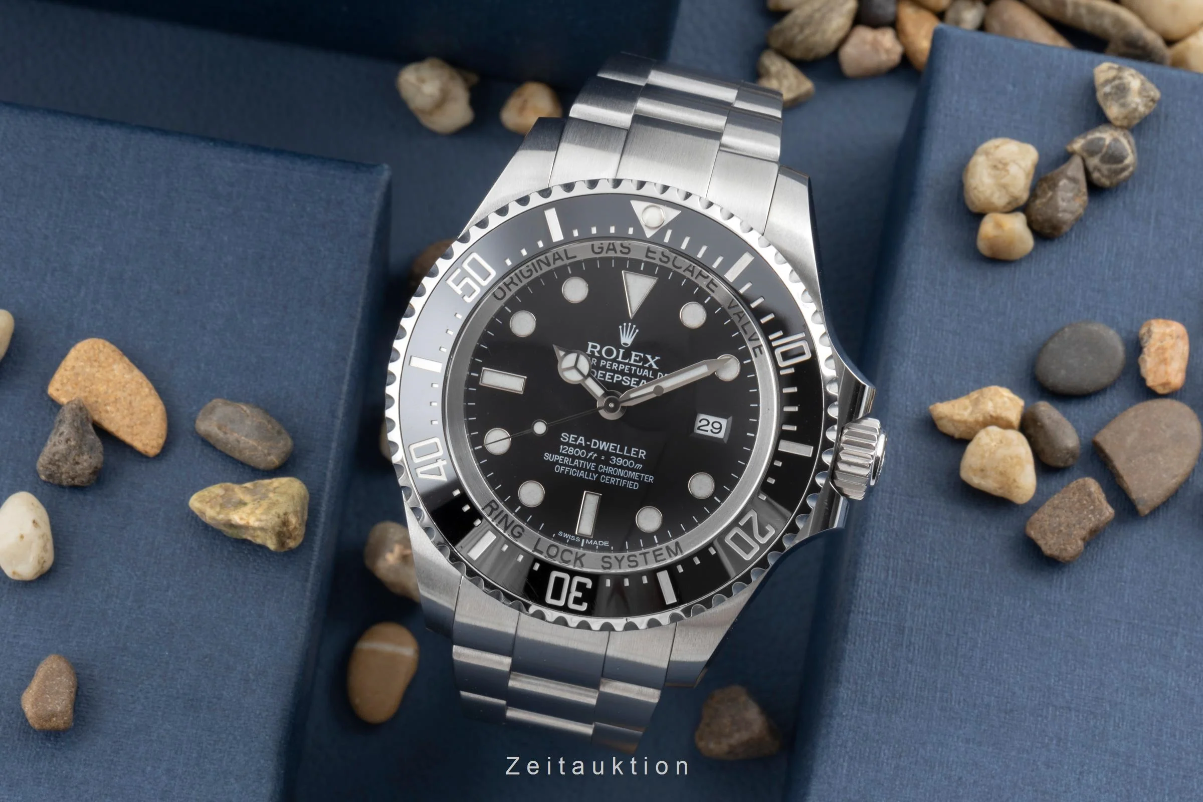 Rolex Sea-Dweller steel automatic men's watch 116660  [2505973] - Image 4