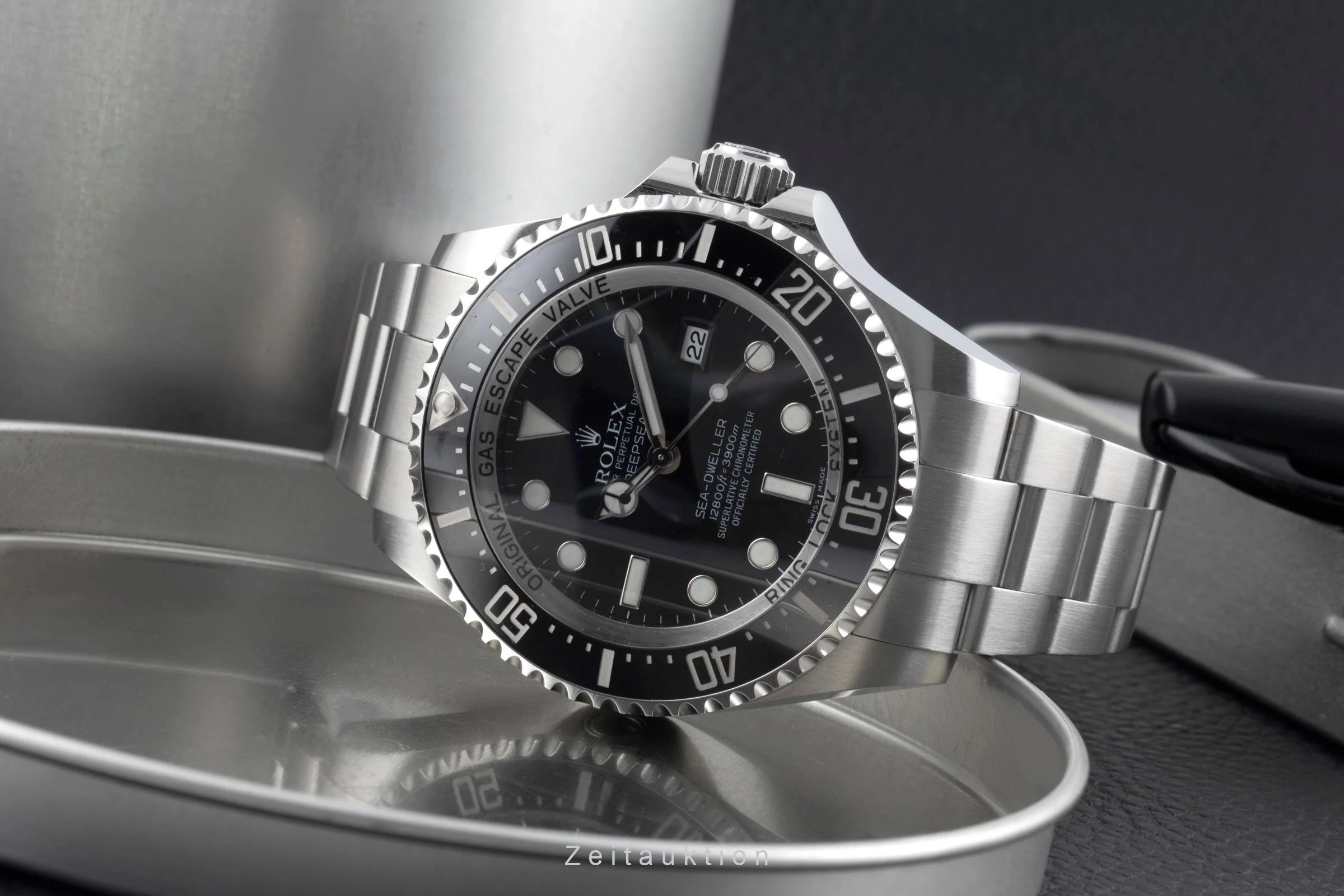 Rolex Sea-Dweller steel automatic men's watch 116660  [2600522] - Image 3