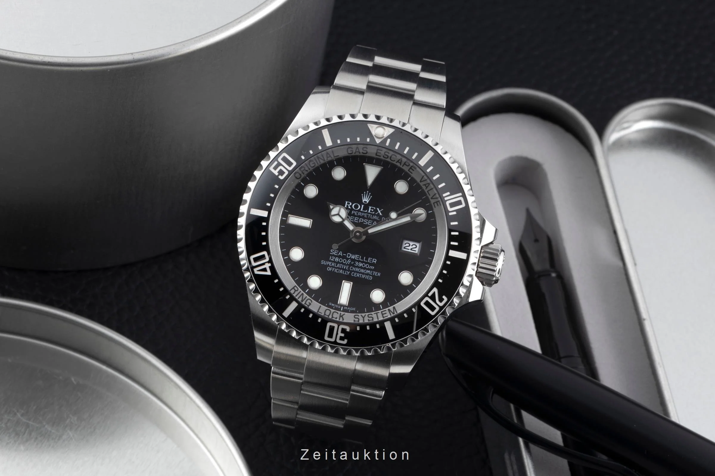 Rolex Sea-Dweller steel automatic men's watch 116660  [2600522] - Image 4