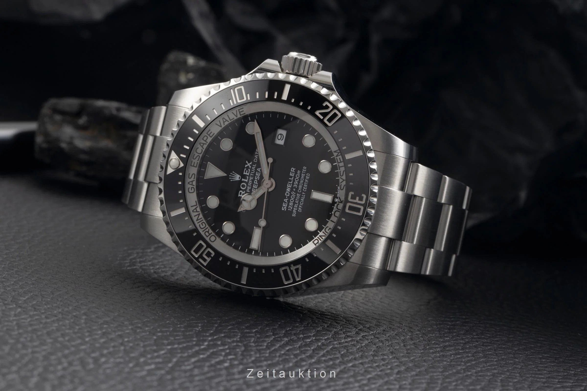 Rolex Sea-Dweller steel automatic men's watch 126660  [2504095] - Image 3