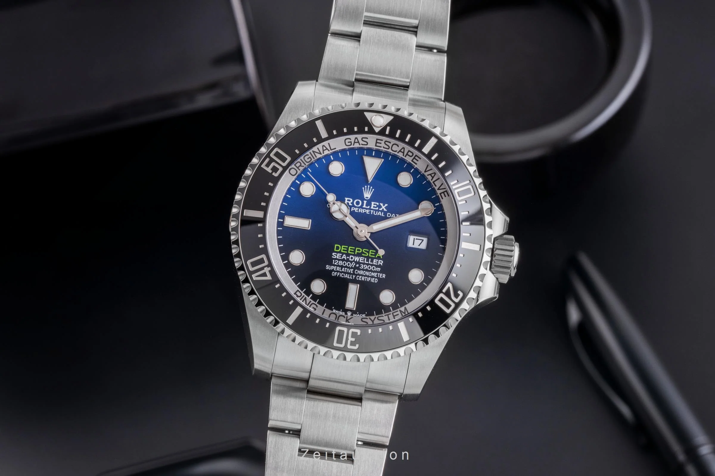 Rolex Sea-Dweller steel automatic men's watch 126660  [2505496] - Image 2