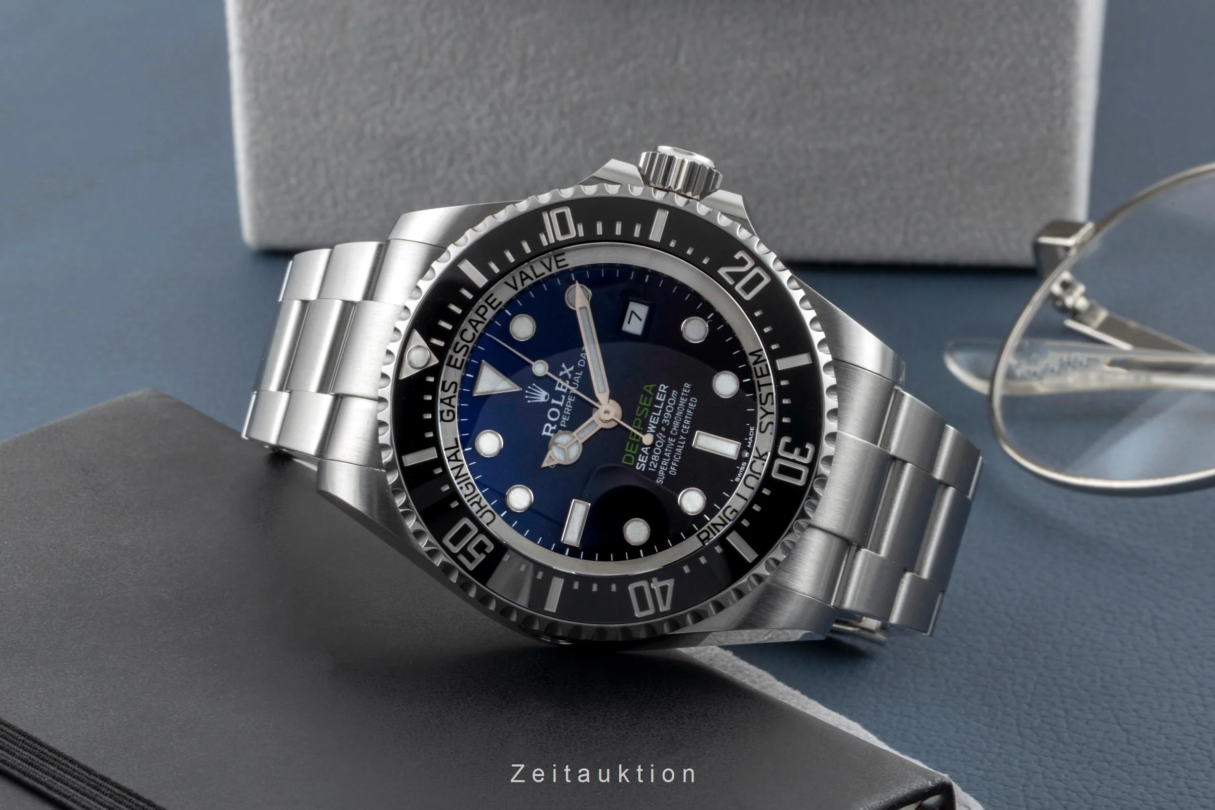 Rolex Sea-Dweller steel automatic men's watch 126660  [2600022] - Image 3