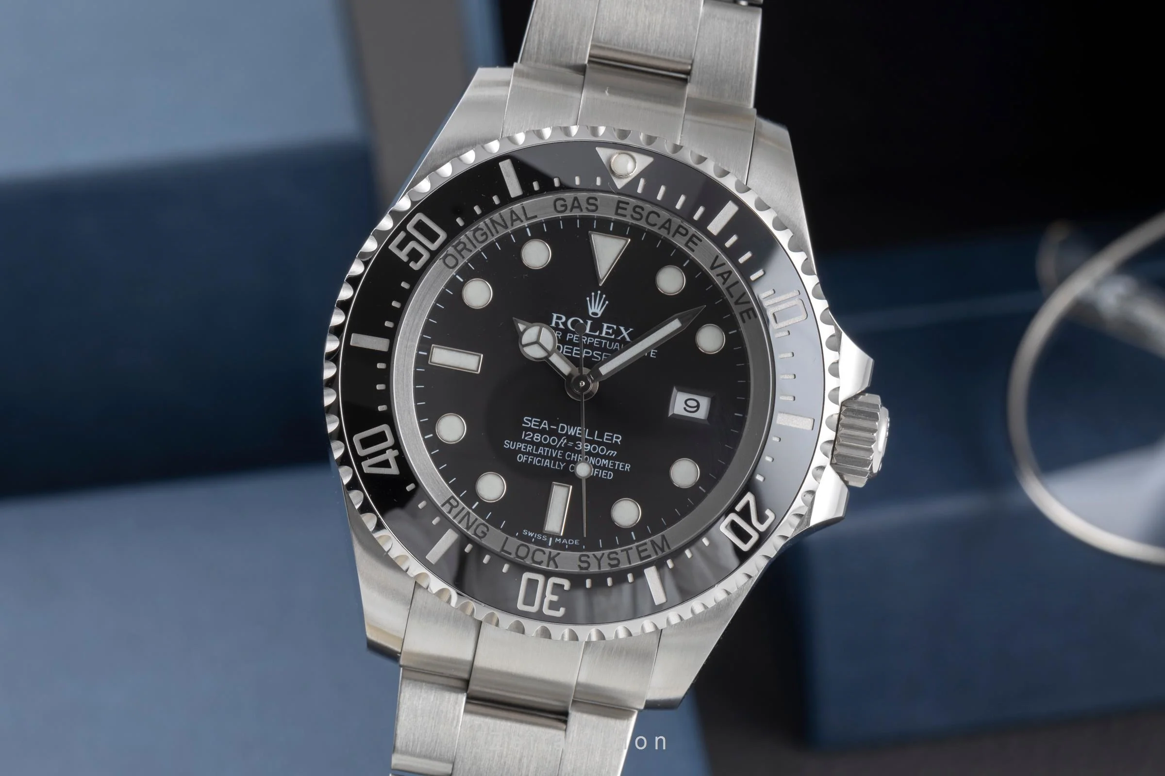 Rolex Sea-Dweller steel / titanium automatic men's watch 116660  [2504598] - Image 2
