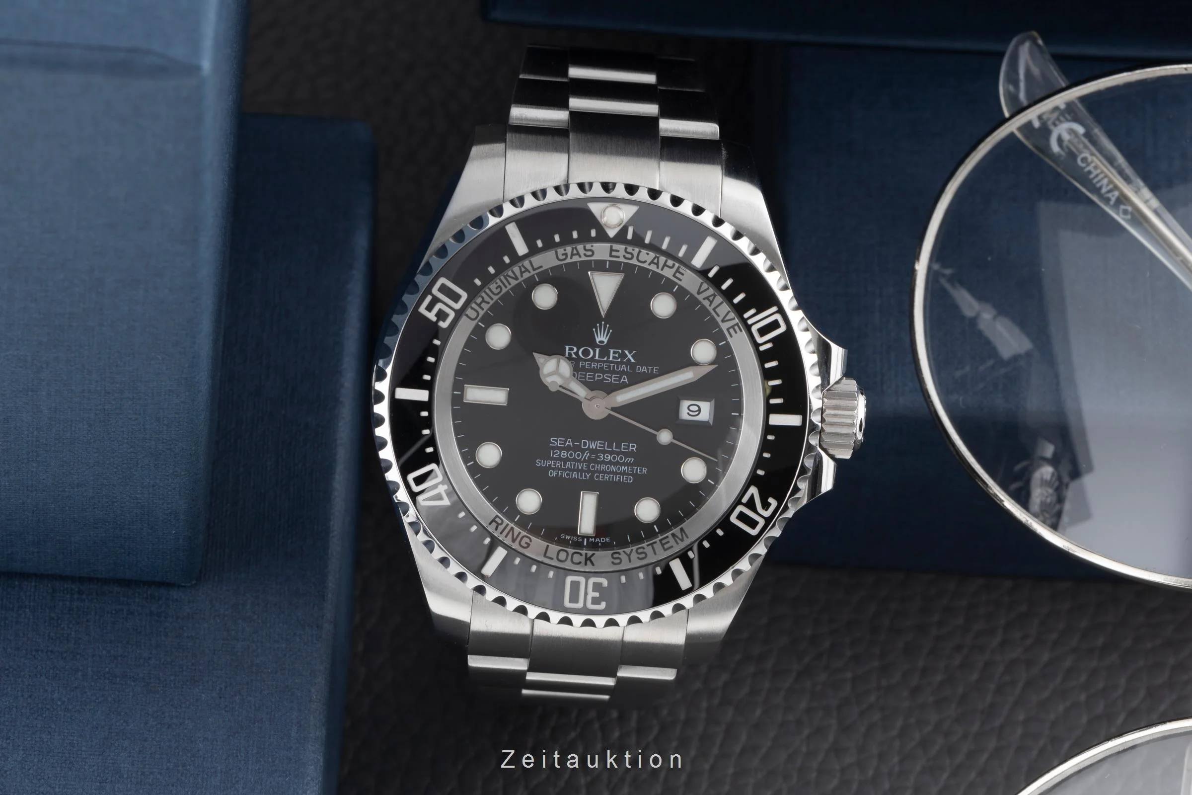 Rolex Sea-Dweller steel / titanium automatic men's watch 116660  [2504598] - Image 4