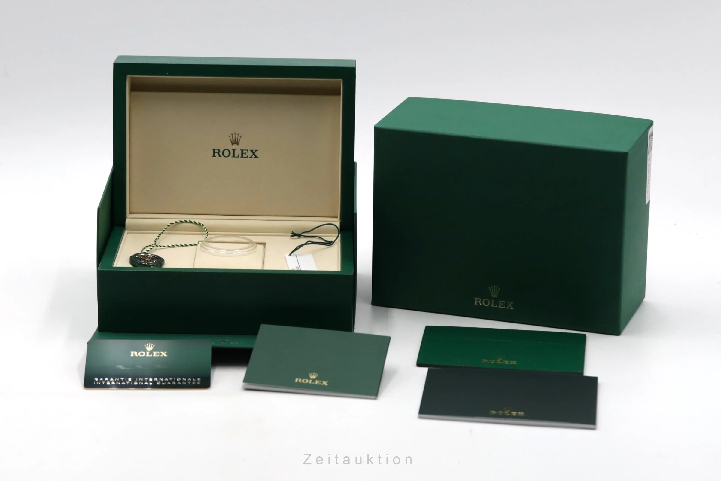 Rolex Submariner steel automatic men's watch 124060  [2506431] - Image 9