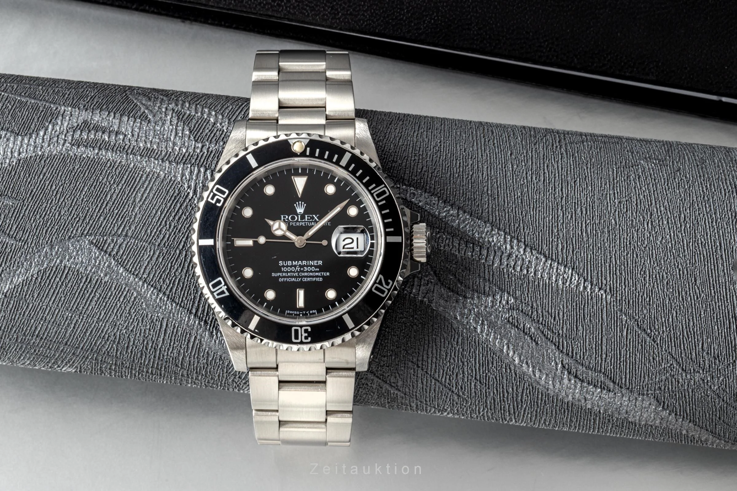 Rolex Submariner steel automatic men's watch 16610  [2207349] - Image 3