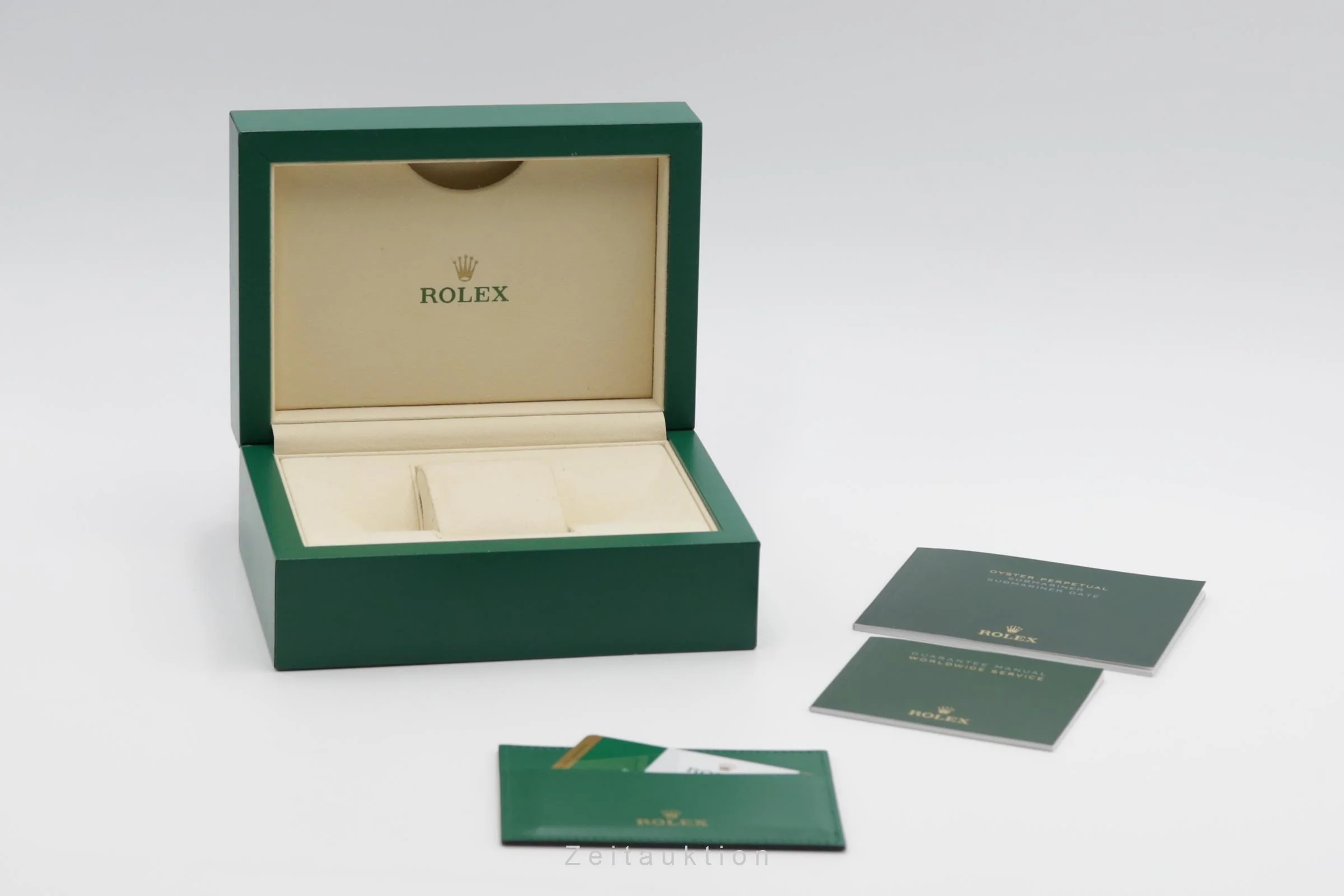 Rolex Submariner steel / gold automatic men's watch 116613LB  [2504852] - Image 9