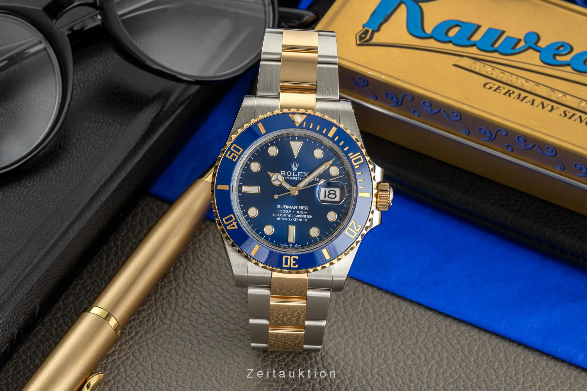 Rolex Submariner steel / gold automatic men's watch 126613LB  [2305566] - Image 3