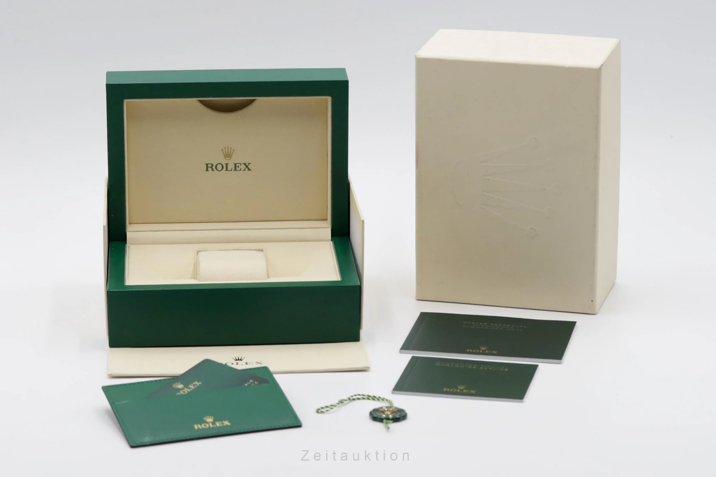 Rolex Submariner steel / gold automatic men's watch 126613LB  [2502126] - Image 9