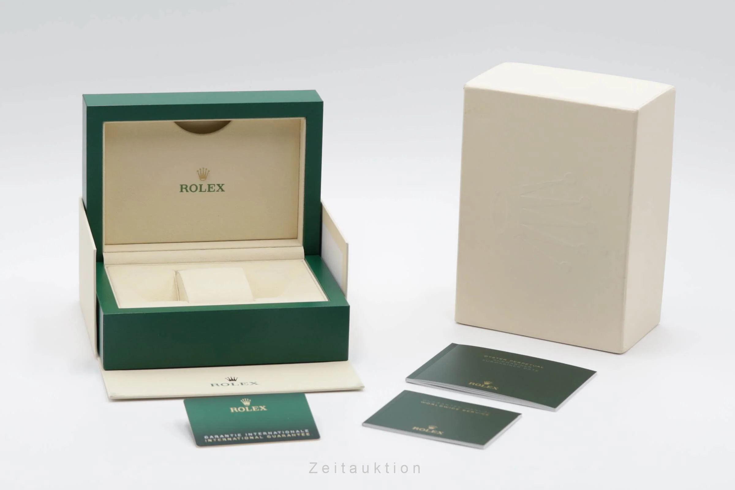 Rolex Submariner steel / gold automatic men's watch 126613LN  [2501649] - Image 9