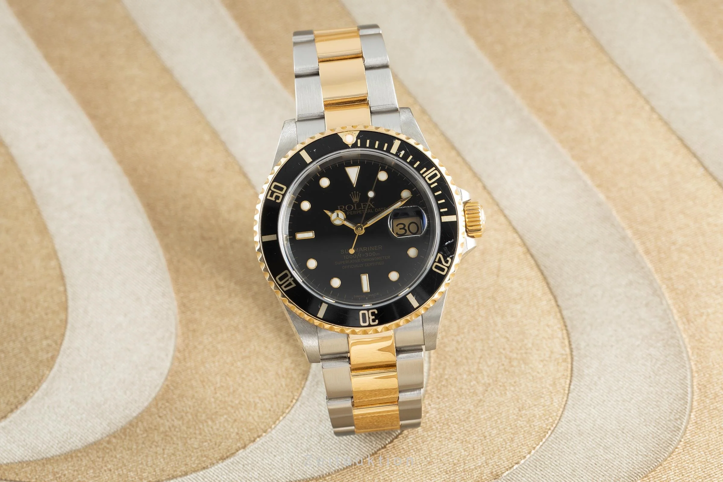 Rolex Submariner steel / gold automatic men's watch 16613  [2110431] - Image 3
