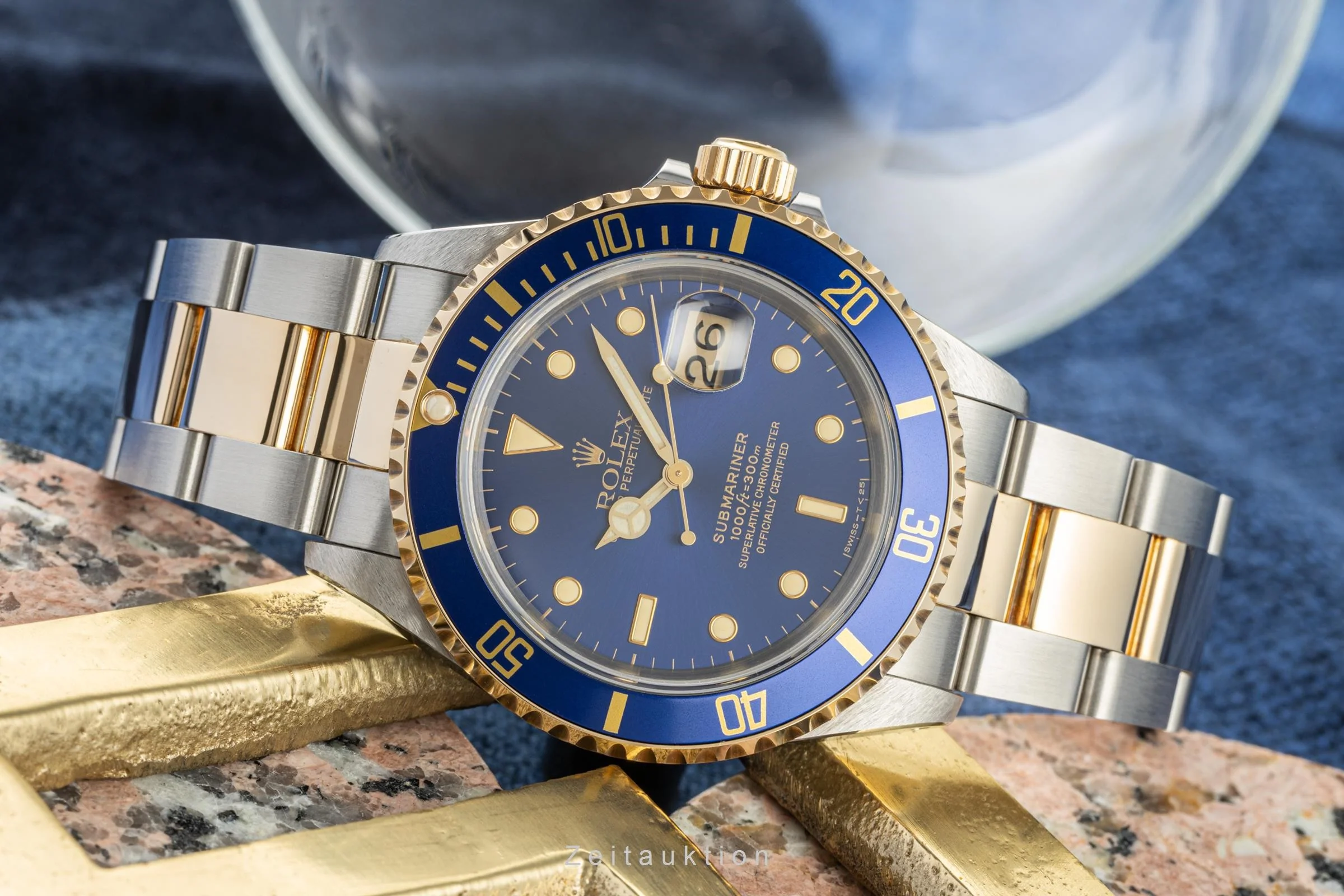 Rolex Submariner steel / gold automatic men's watch 16613  [2207450] - Image 2