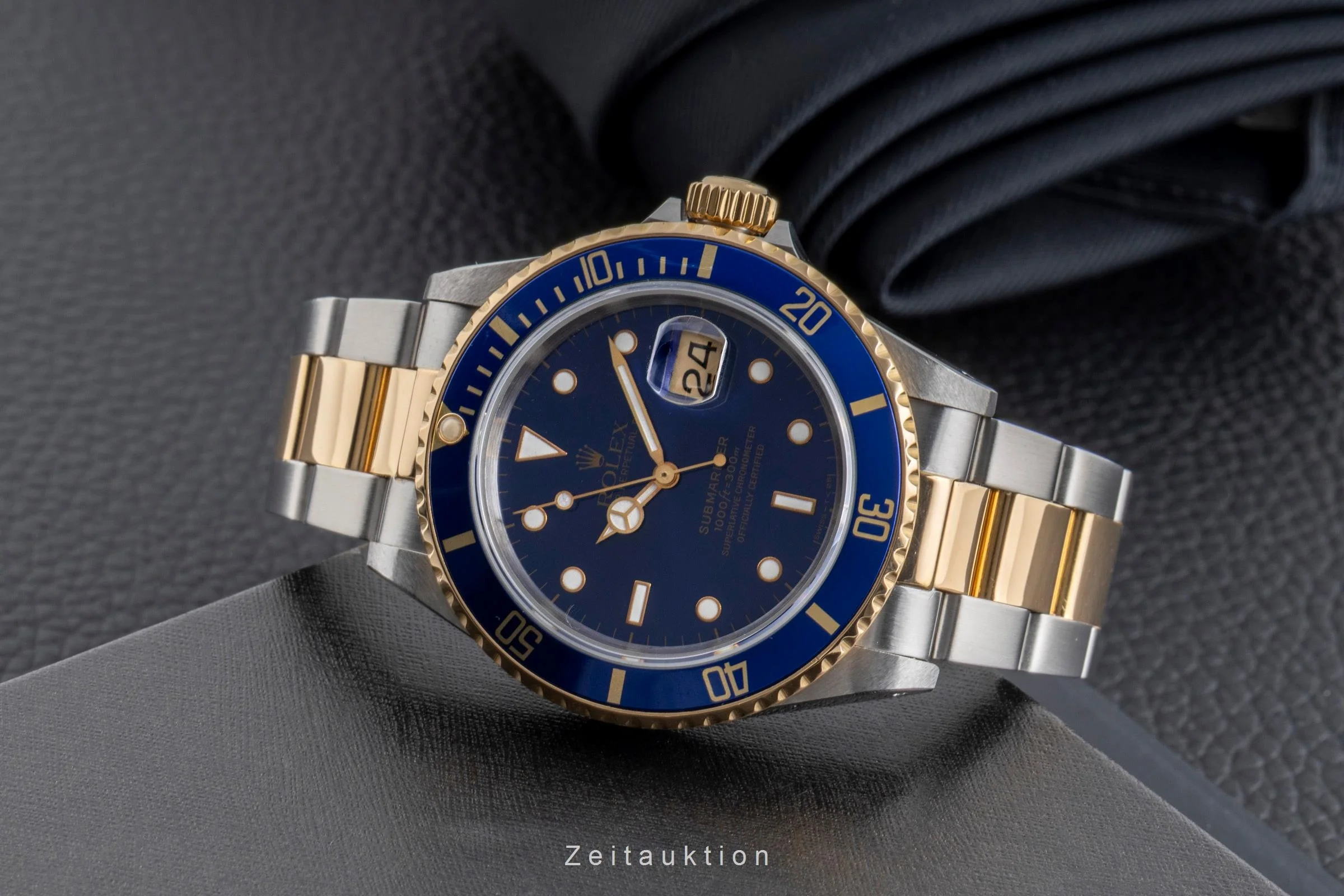 Rolex Submariner steel / gold automatic men's watch 16613  [2502325] - Image 3