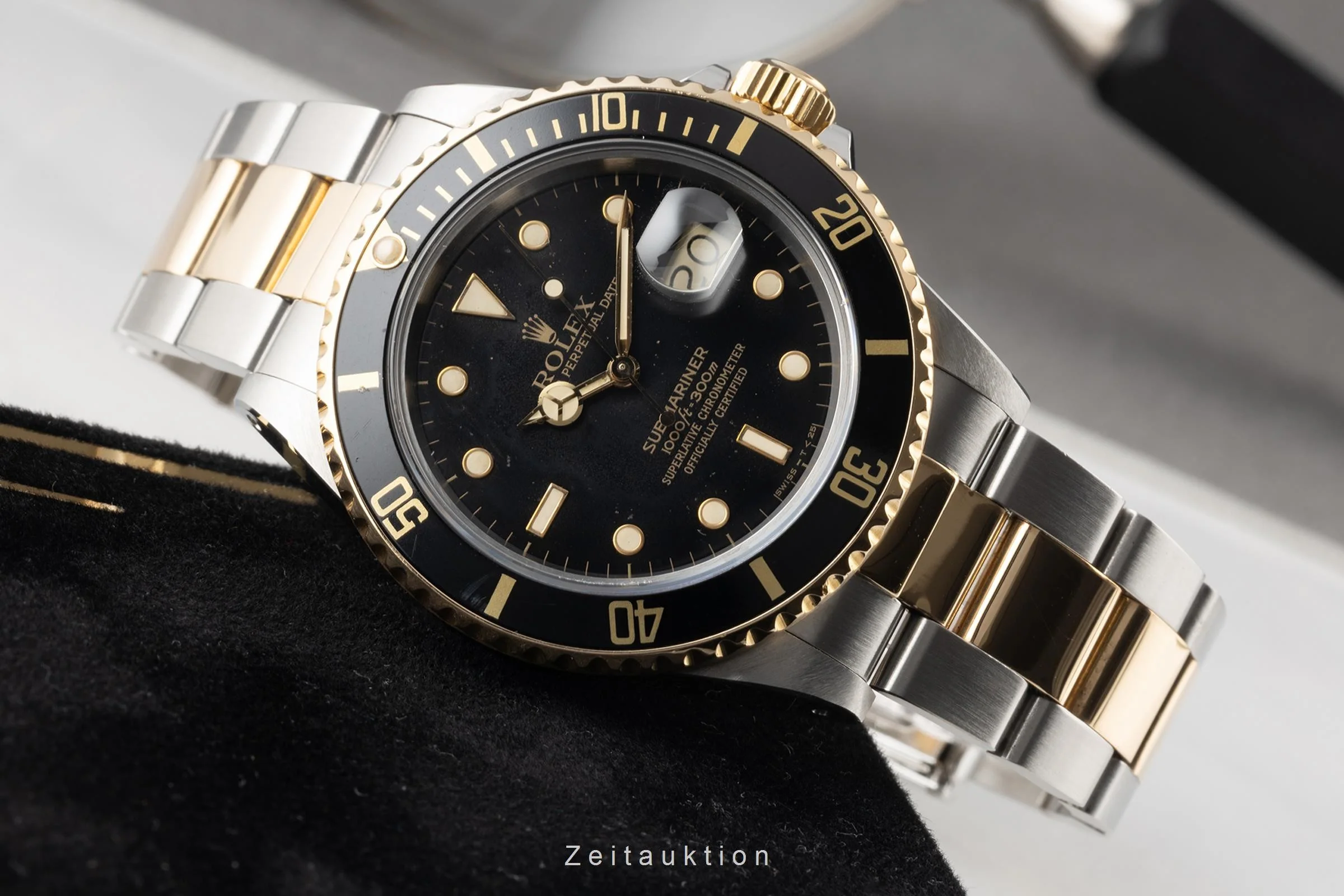Rolex Submariner steel / gold automatic men's watch 16803 LP: 15350EUR  [2305096] - Image 2